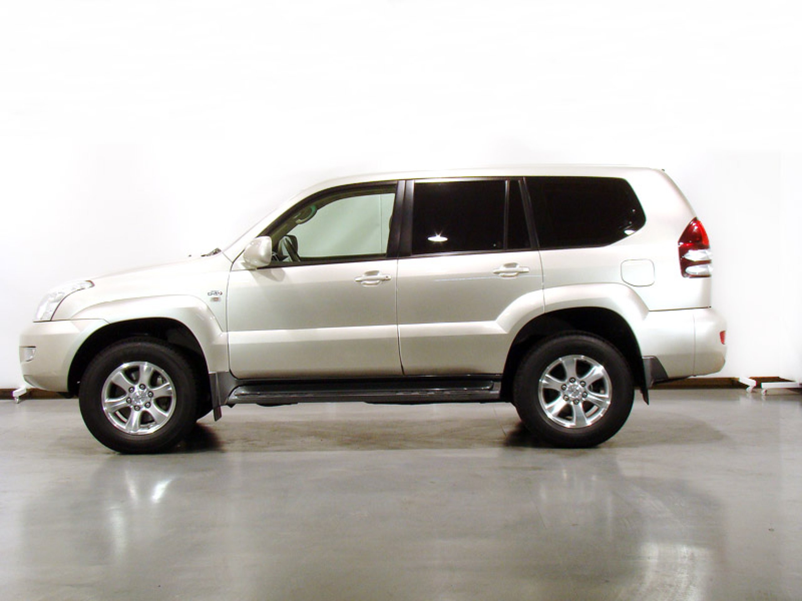 Foto Toyota Land Cruiser 13