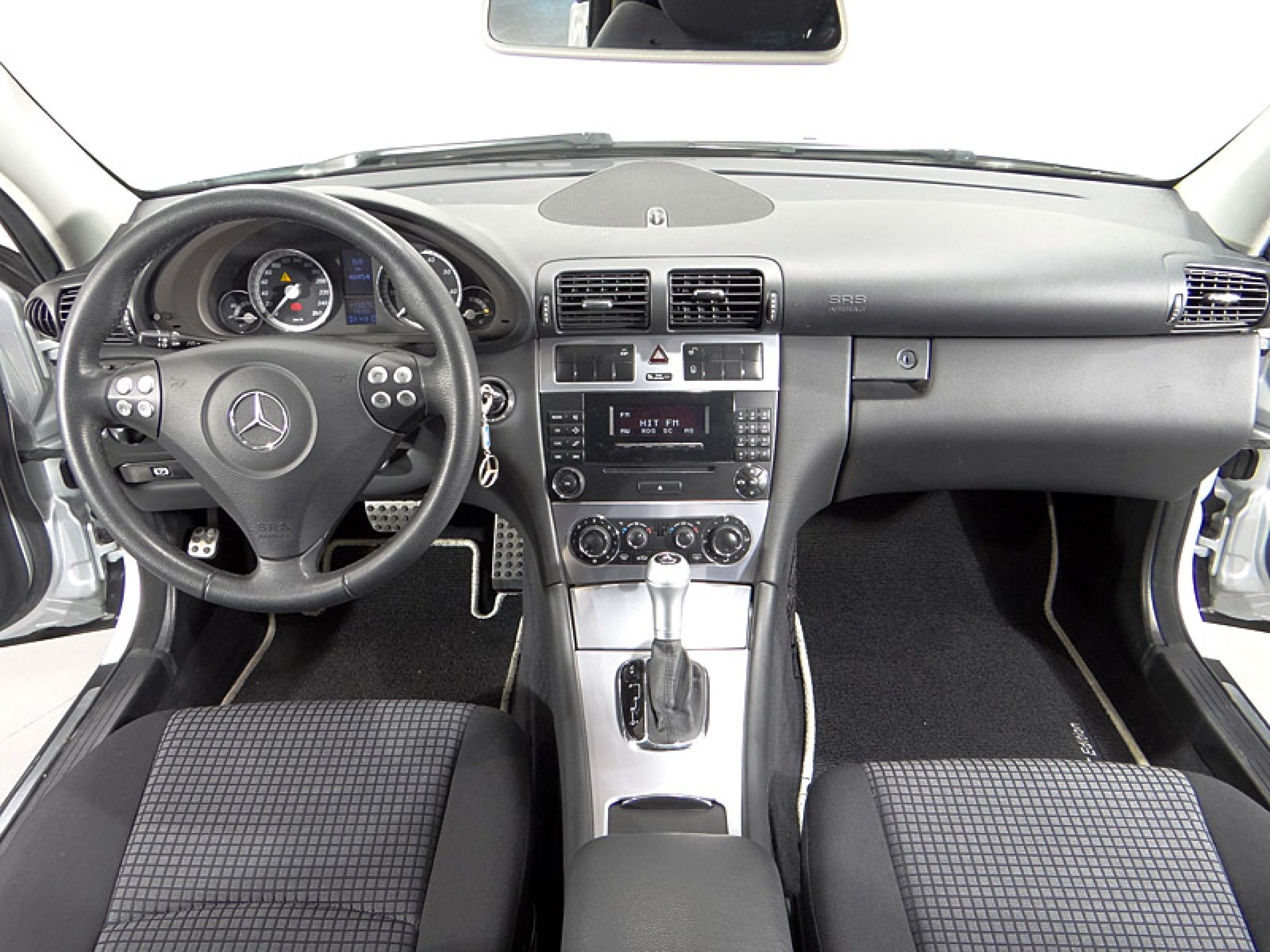 Foto Mercedes-Benz C 180 31