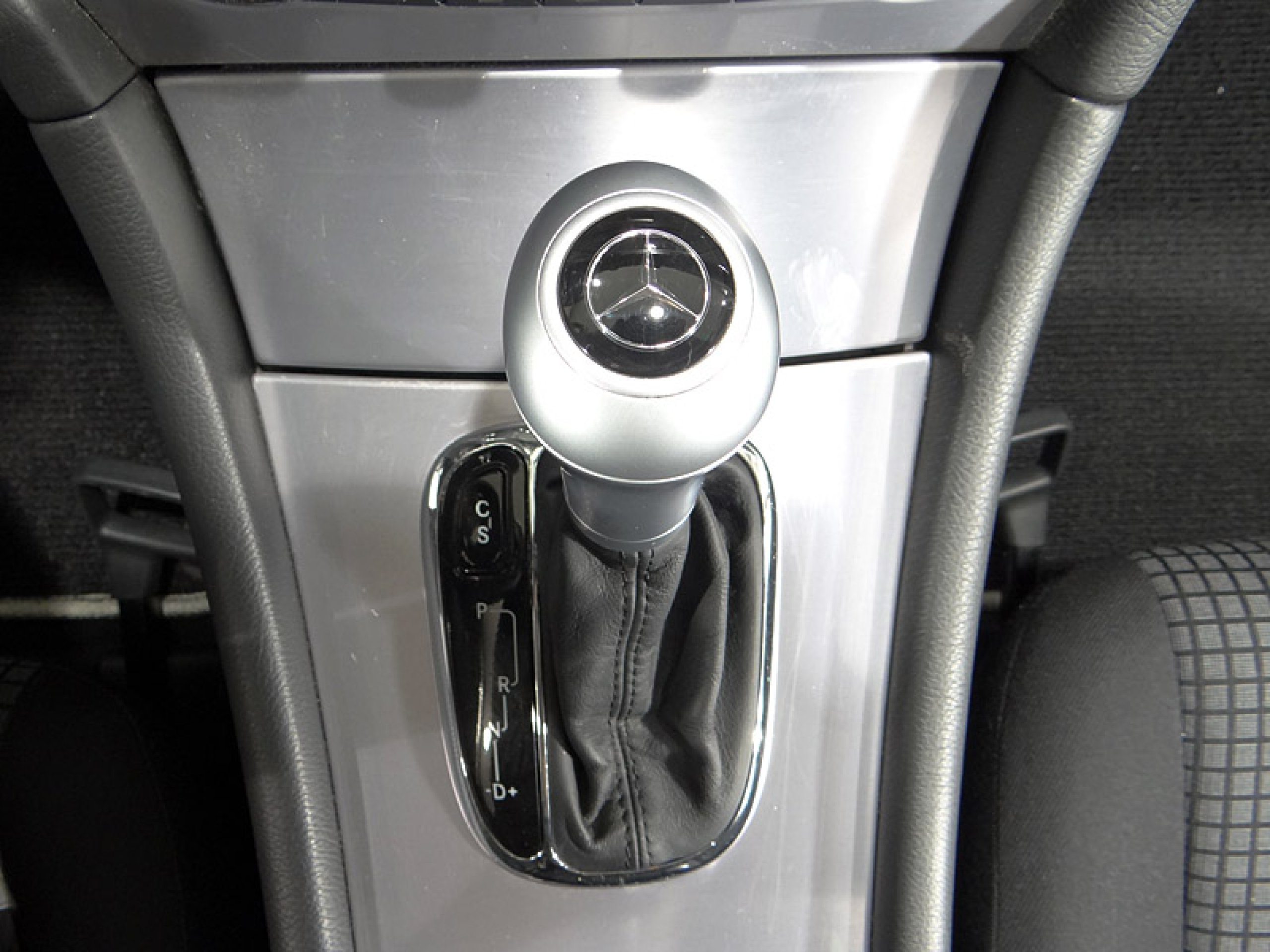 Foto Mercedes-Benz C 180 38