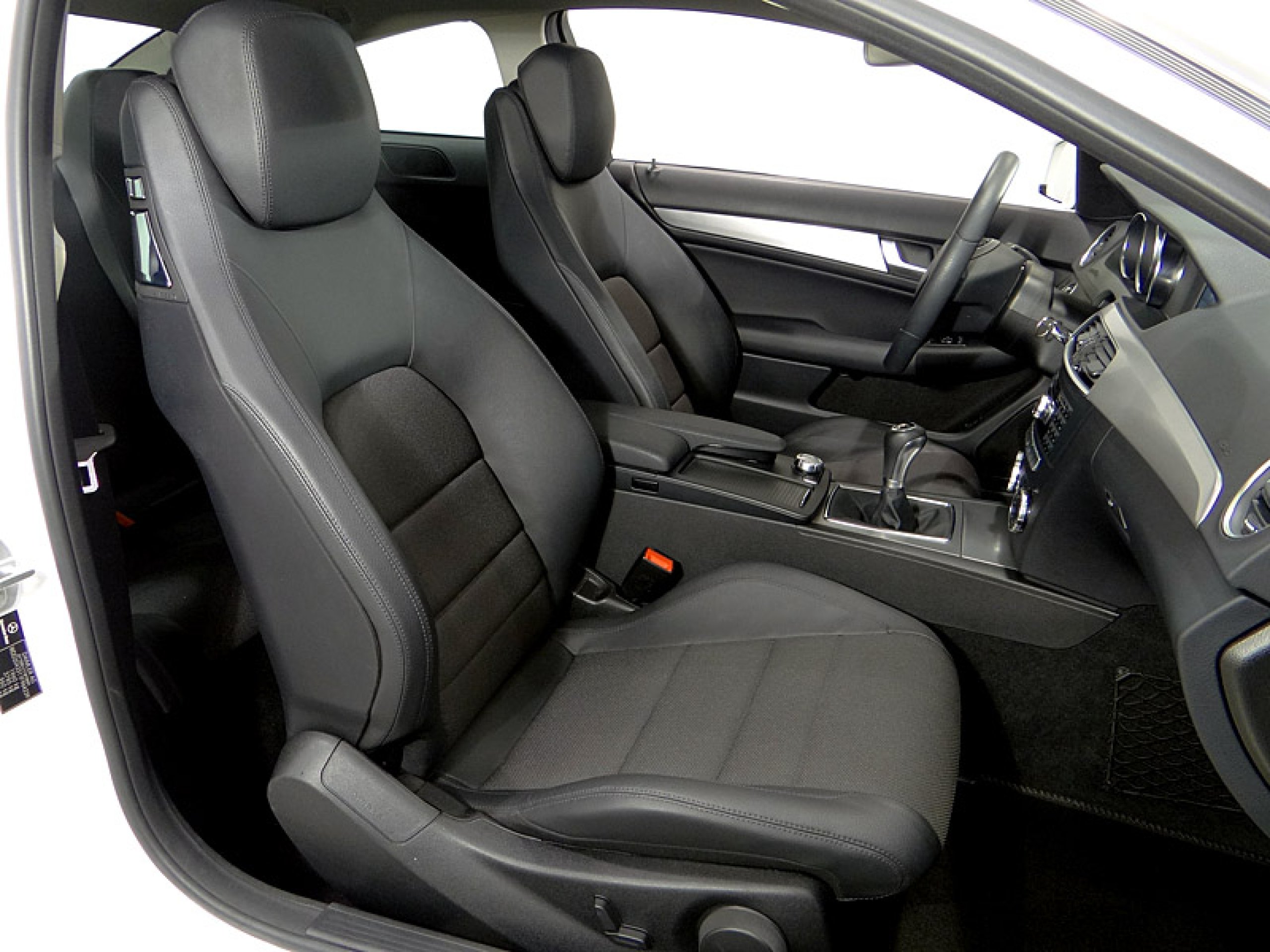 Foto Mercedes-Benz C 180 25
