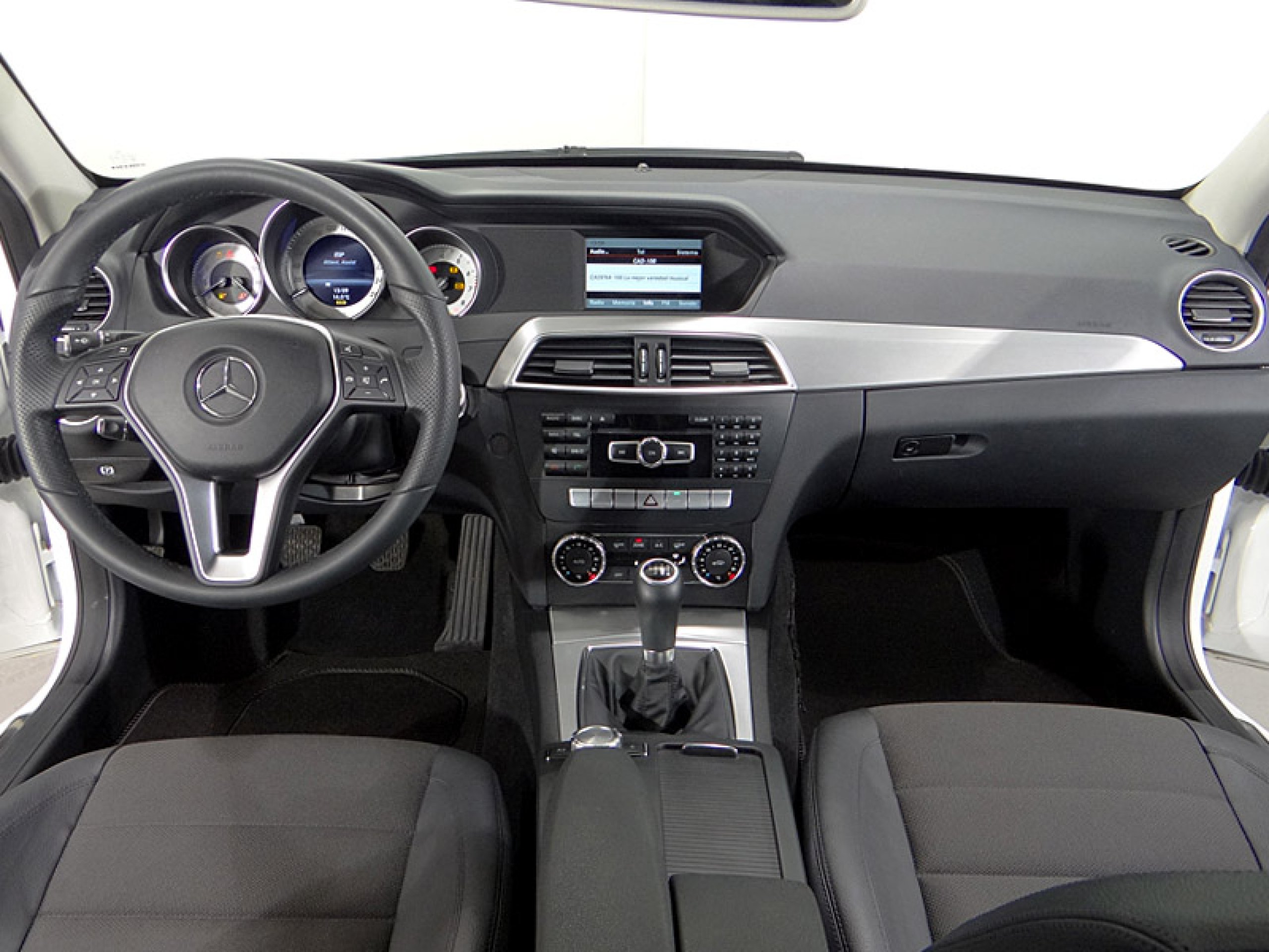 Foto Mercedes-Benz C 180 31