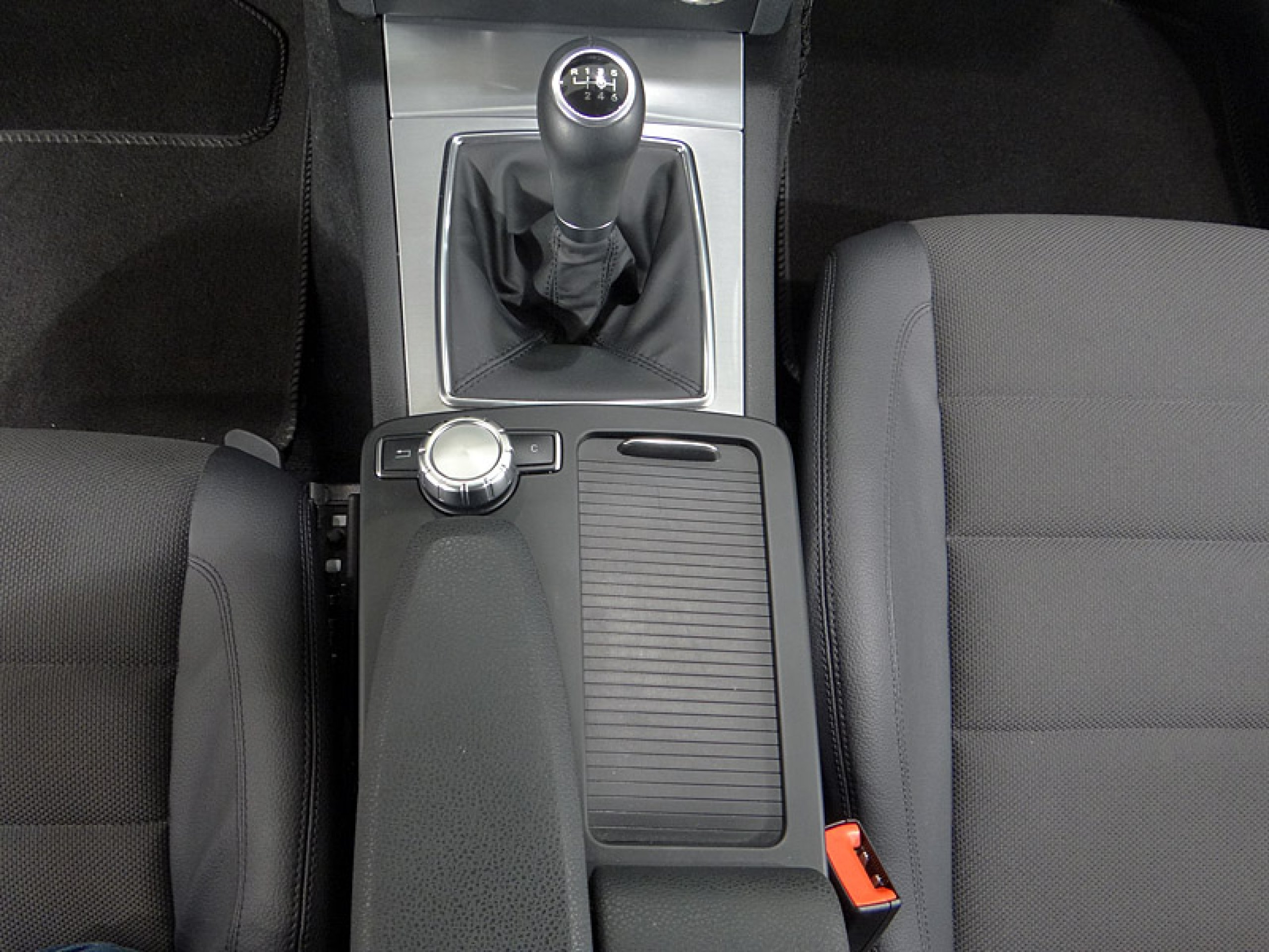 Foto Mercedes-Benz C 180 42