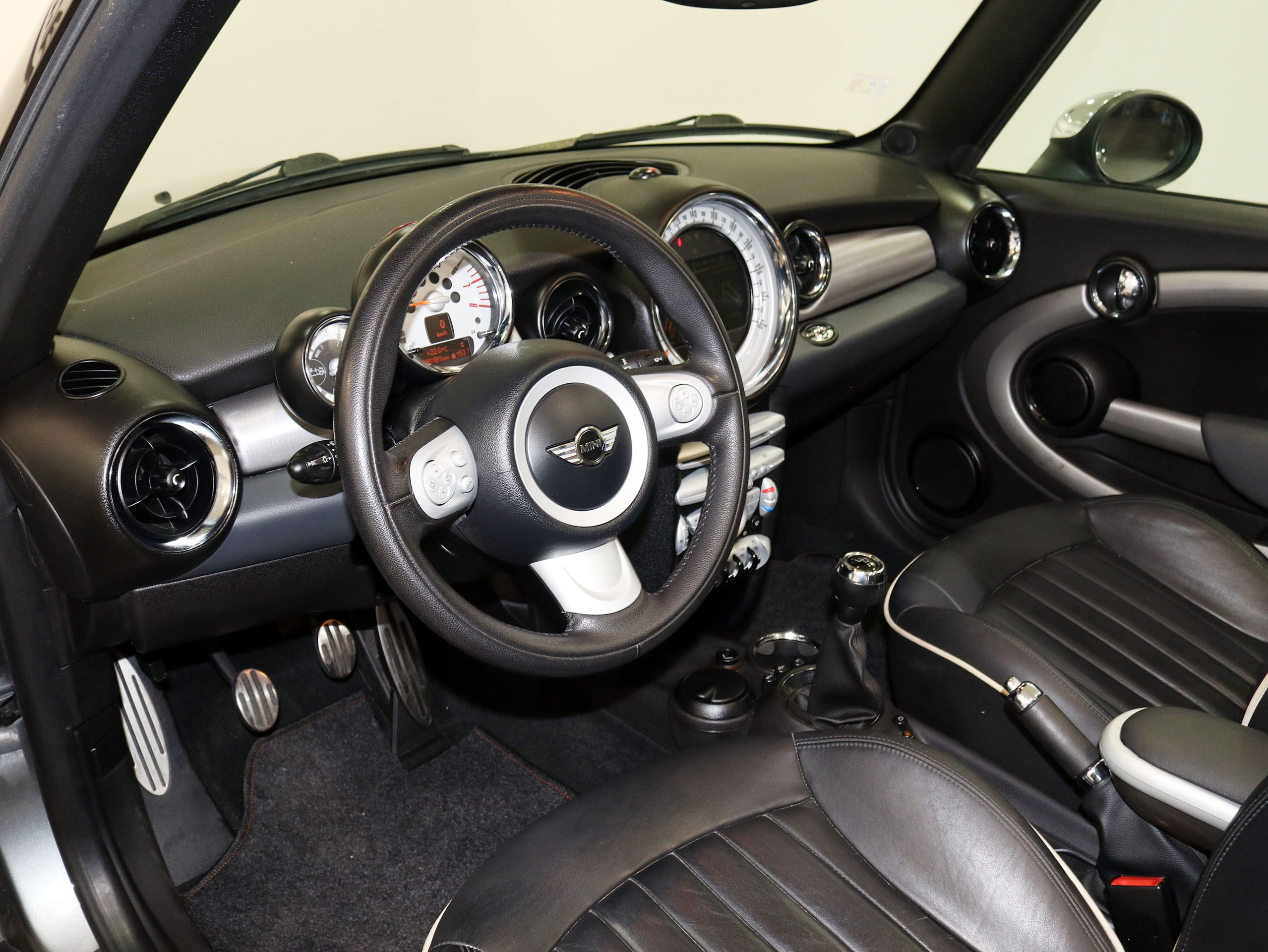 Foto MINI Cabrio 17
