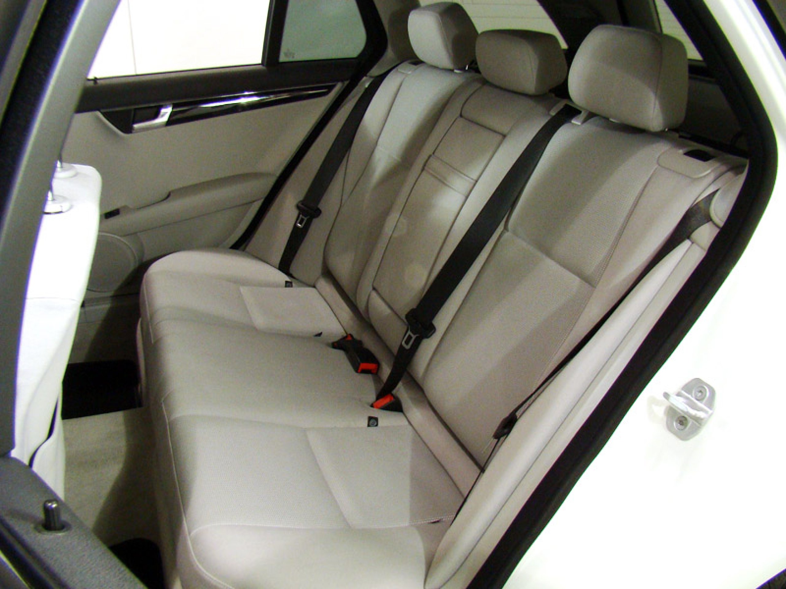Foto Mercedes-Benz C 220 26