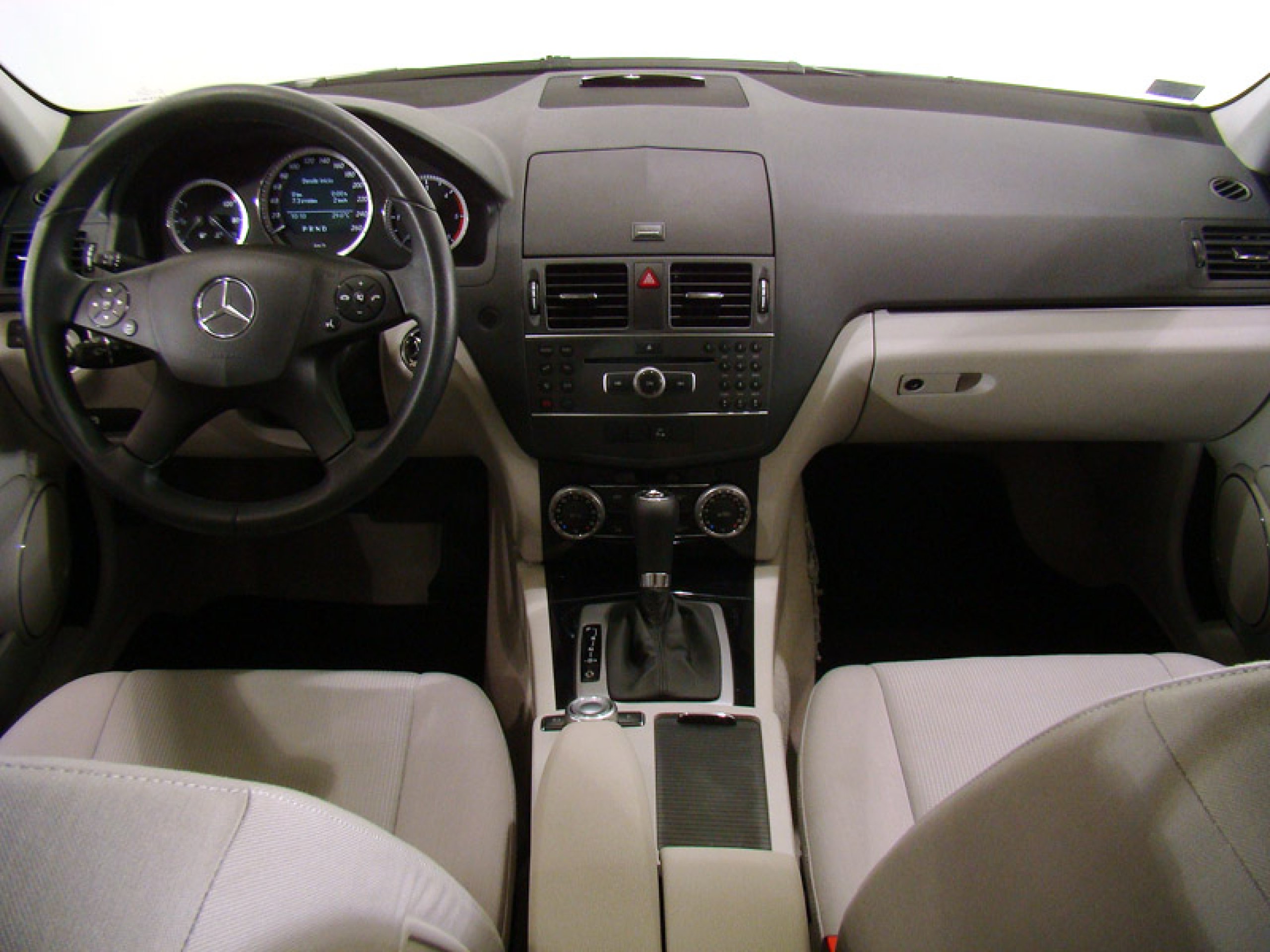 Foto Mercedes-Benz C 220 30