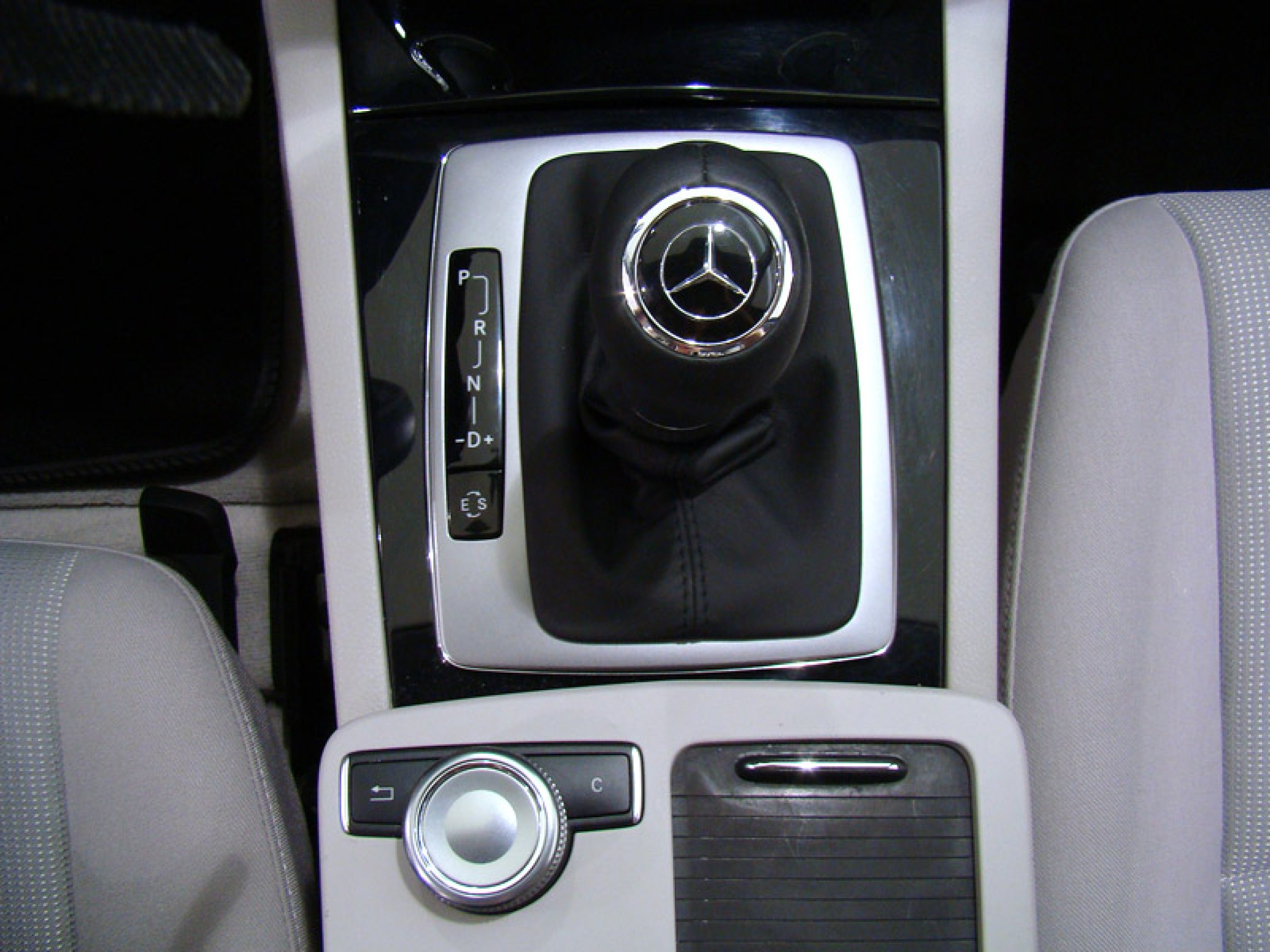 Foto Mercedes-Benz C 220 37