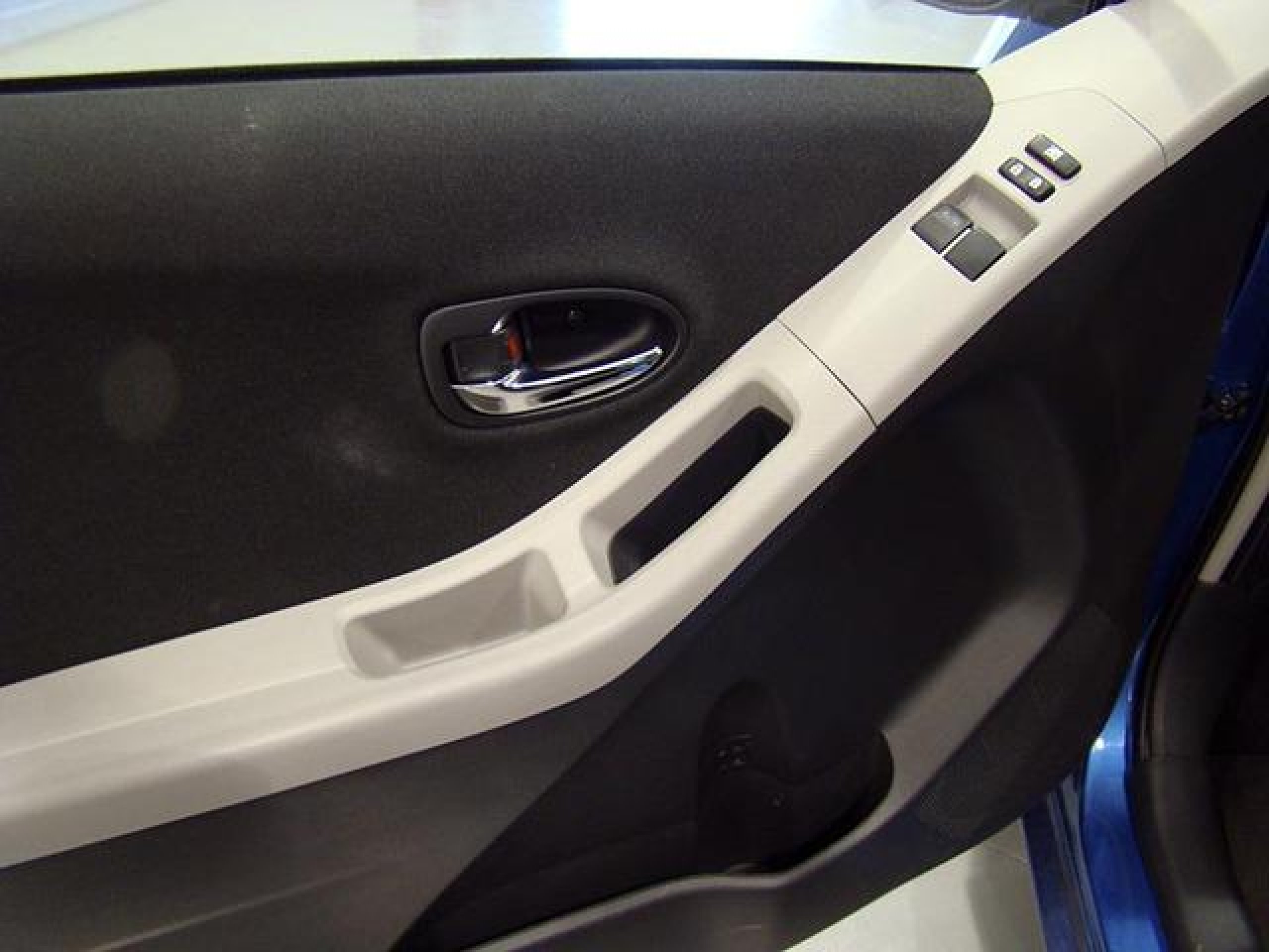 Foto Toyota Yaris 10