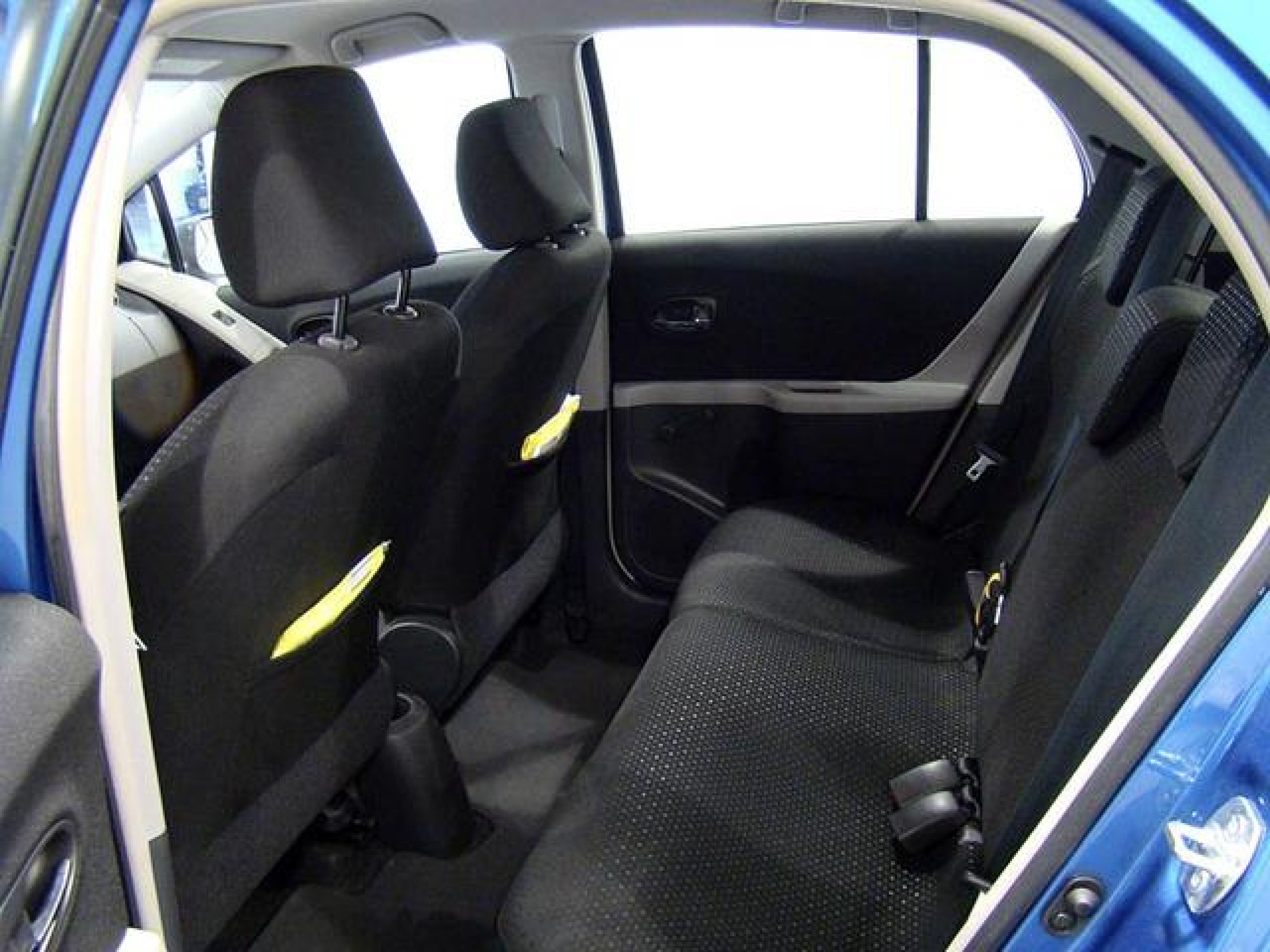 Foto Toyota Yaris 15