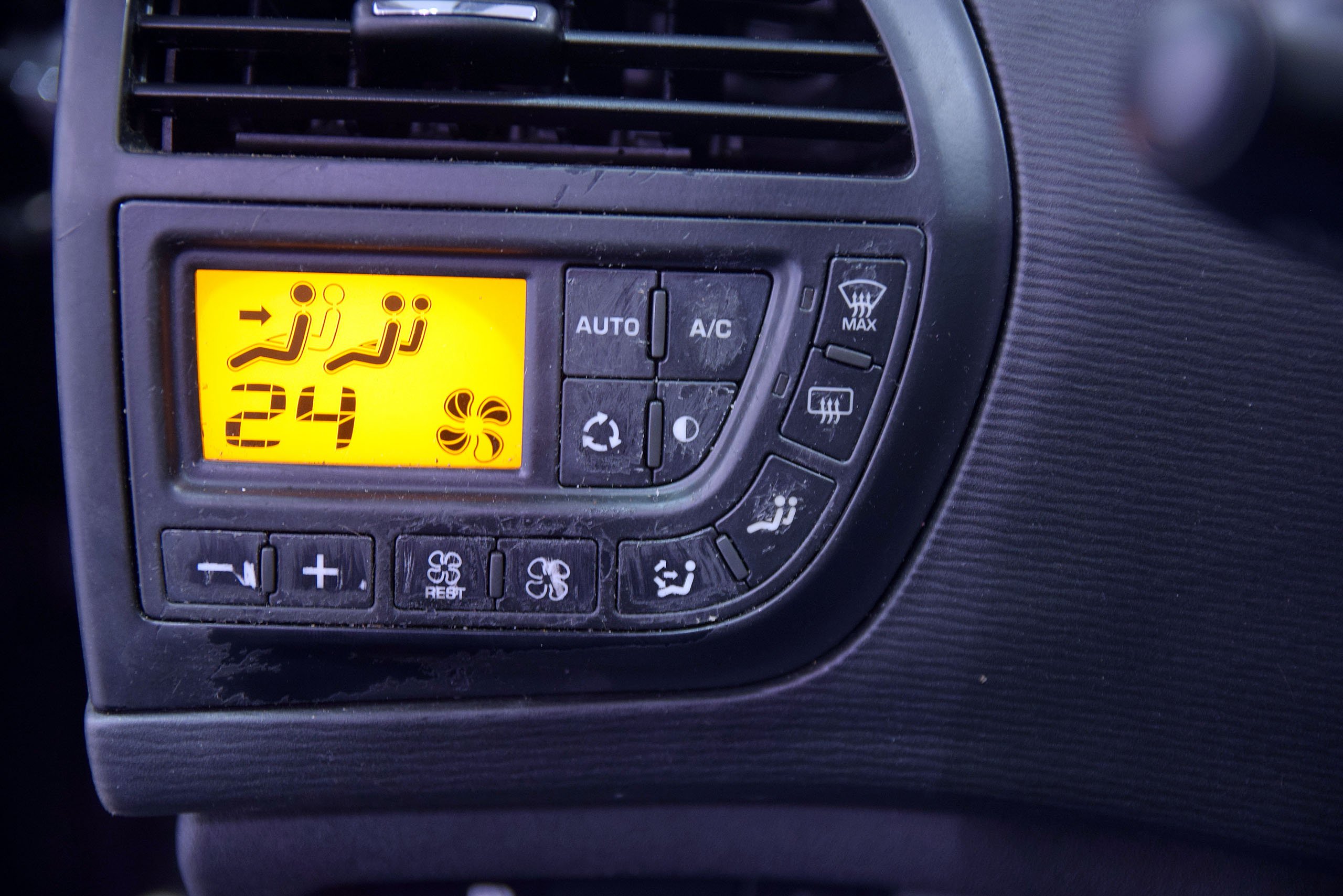 Foto Citroen C4 21