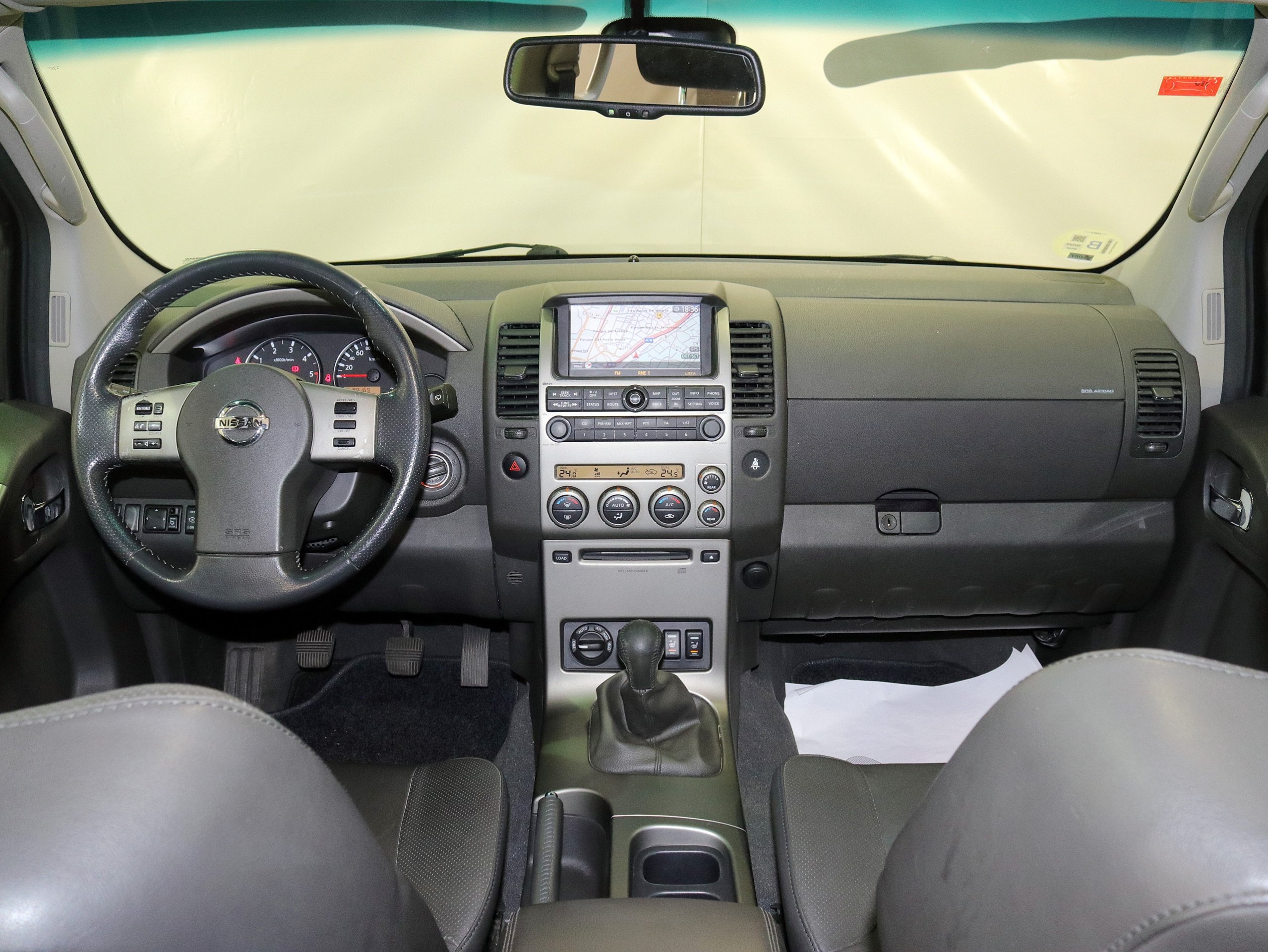 Foto Nissan Pathfinder 26
