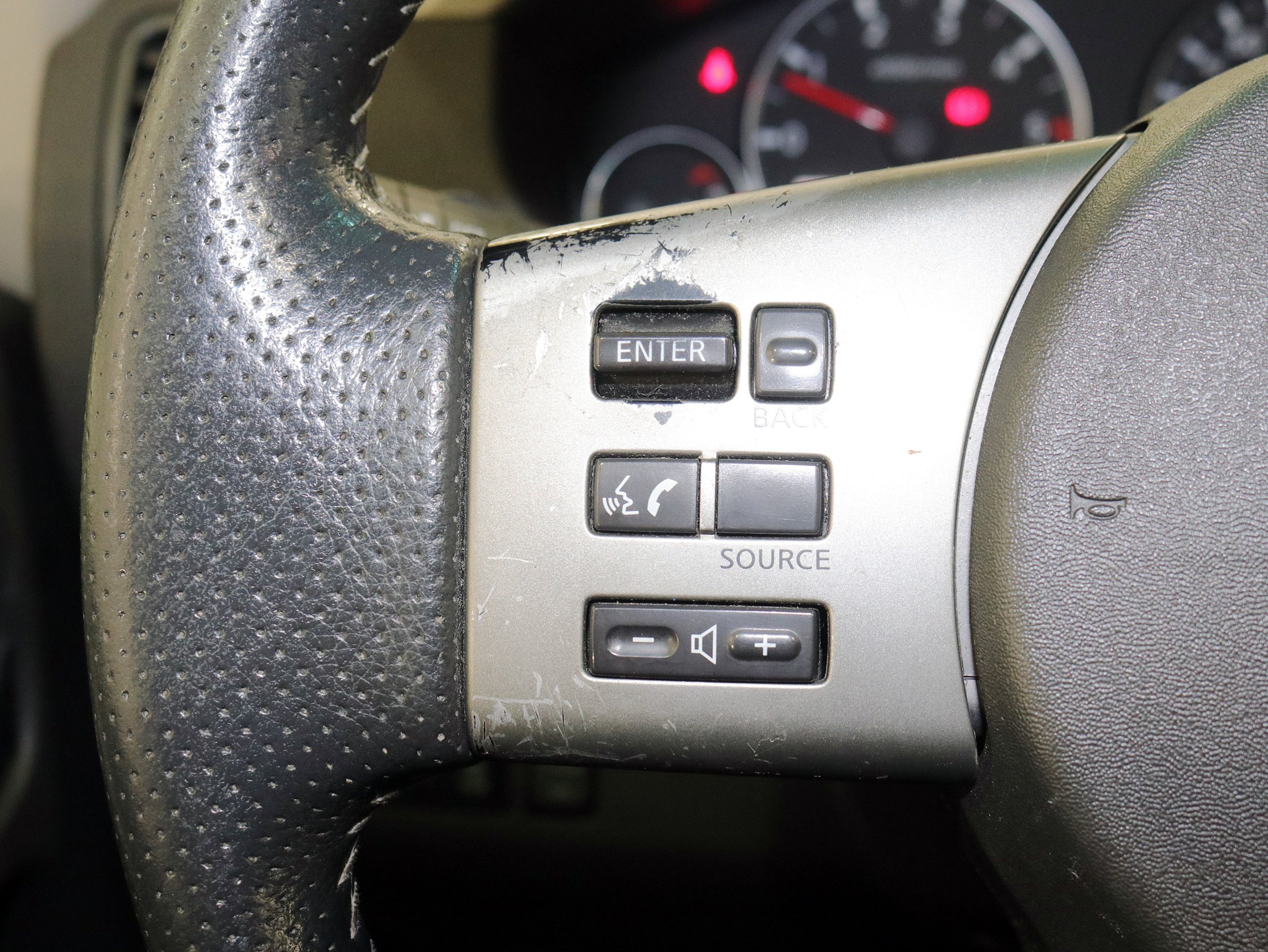 Foto Nissan Pathfinder 38