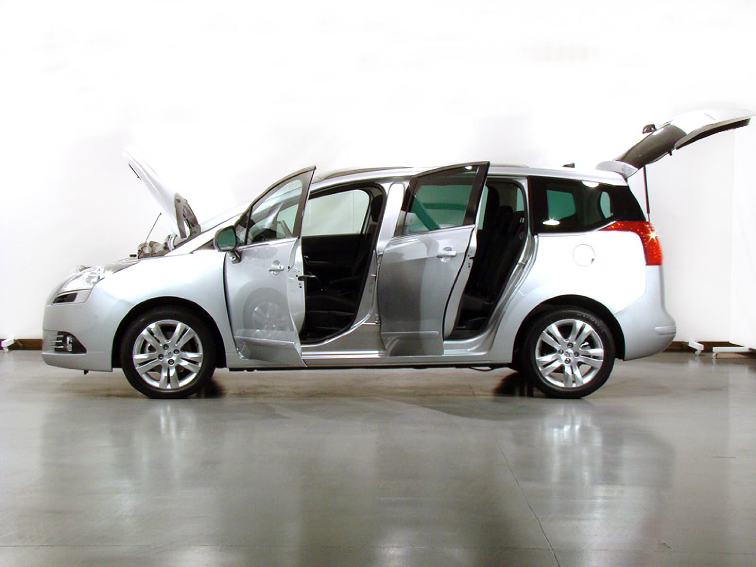 Foto Peugeot 5008 14