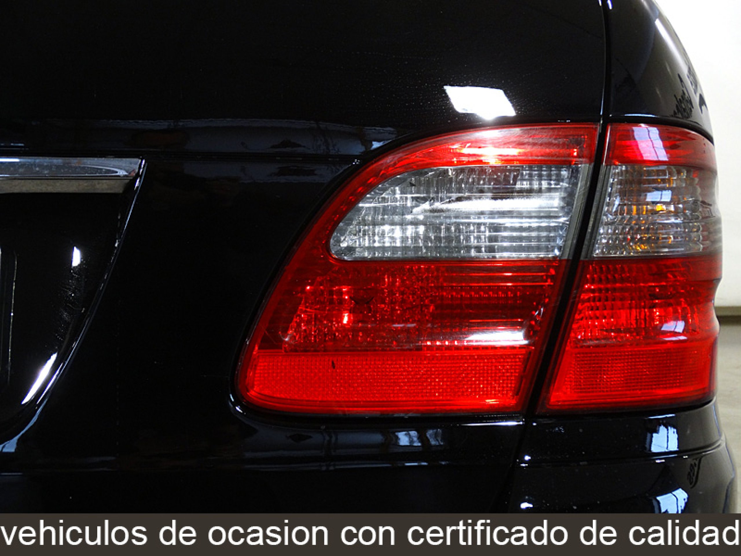 Foto Mercedes-Benz E 200 10