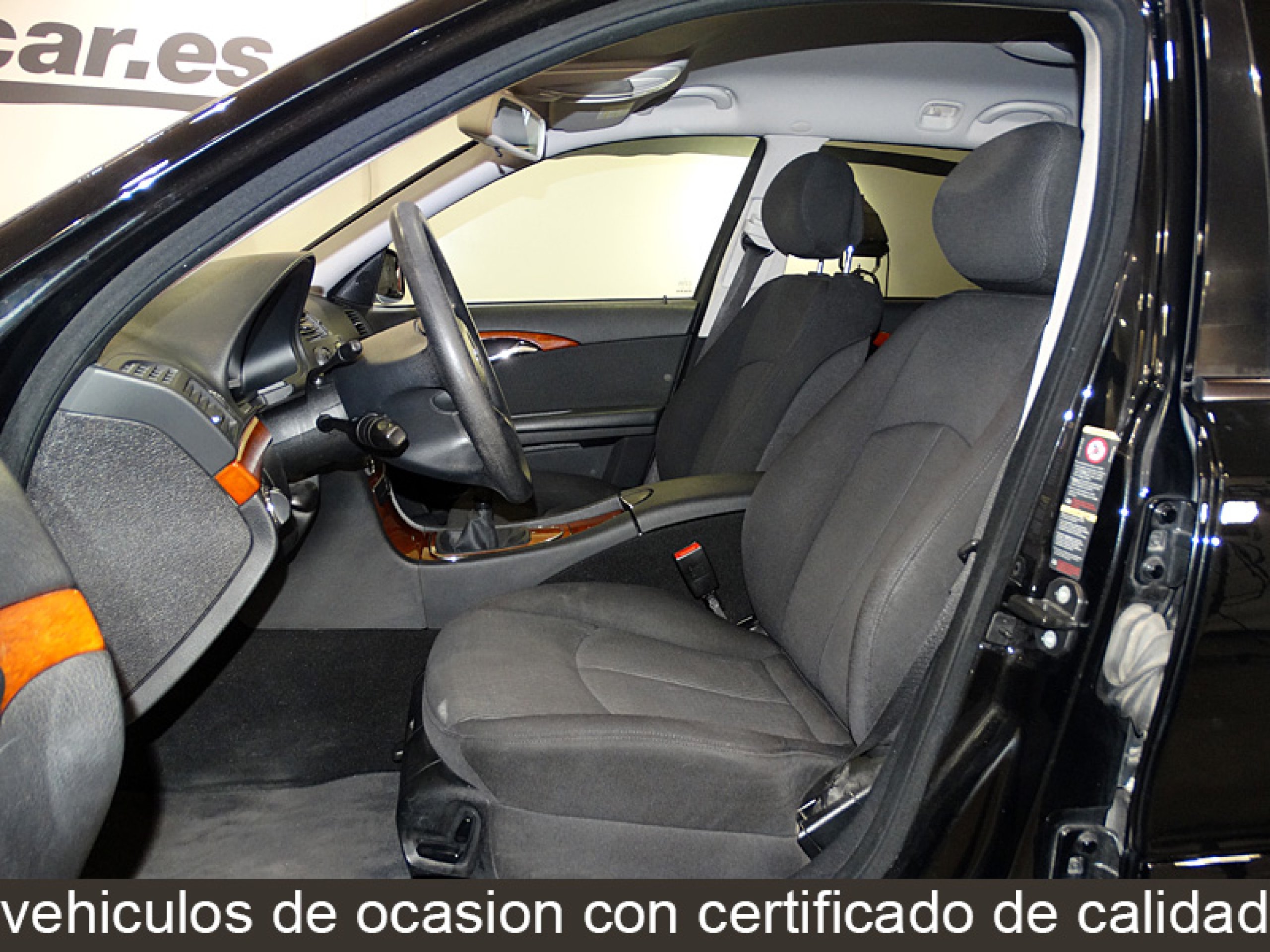 Foto Mercedes-Benz E 200 12