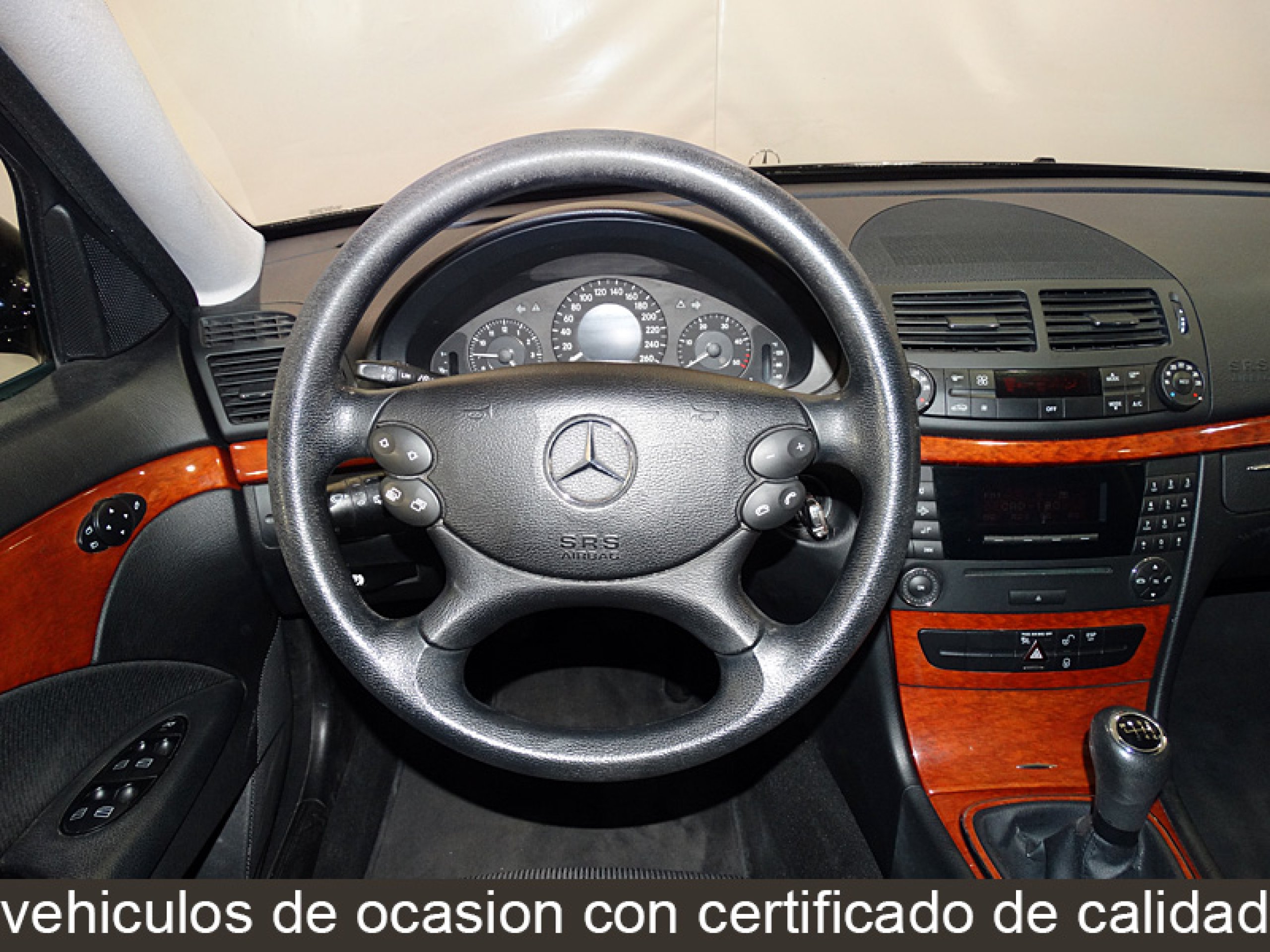 Foto Mercedes-Benz E 200 18