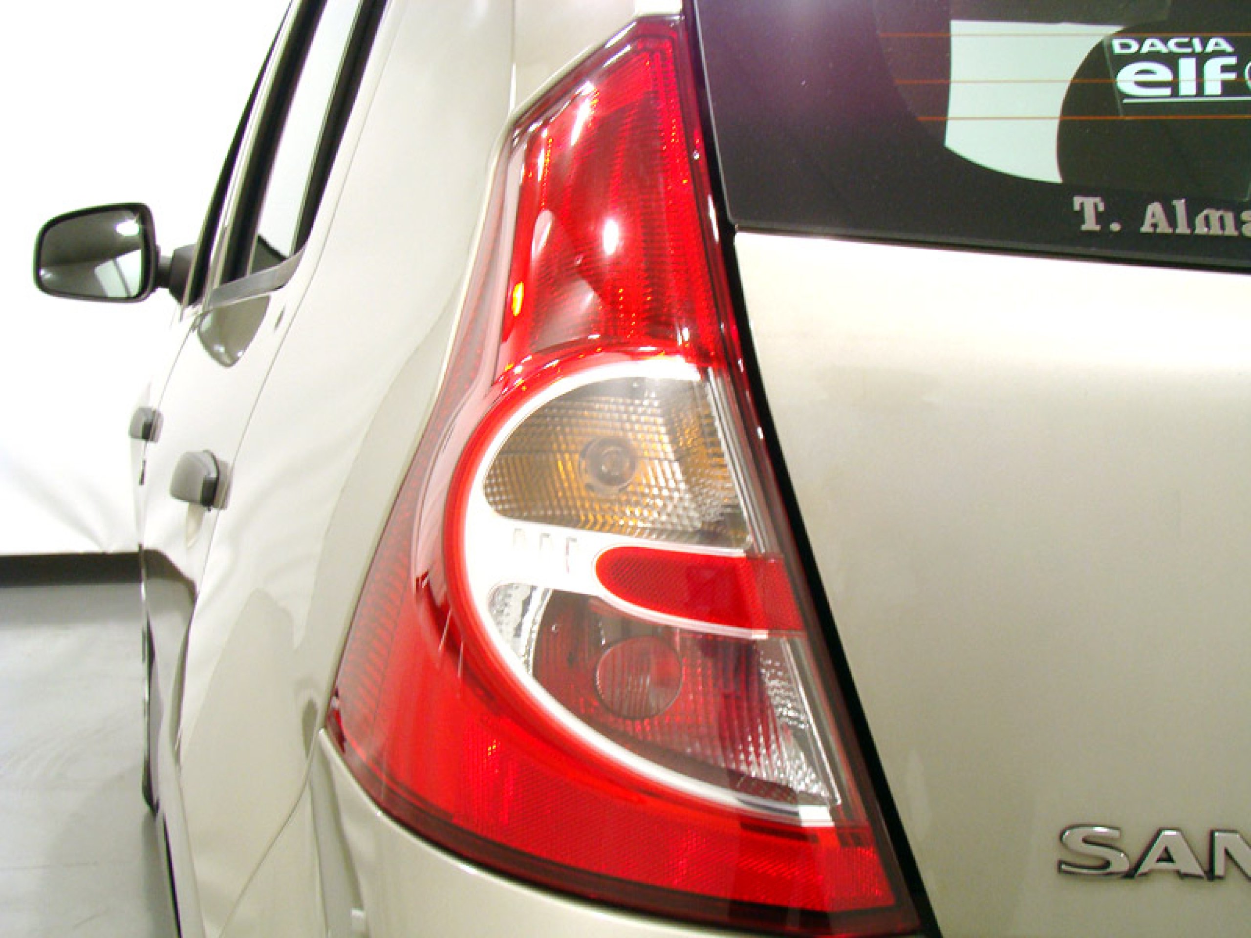 Foto Dacia Sandero 14