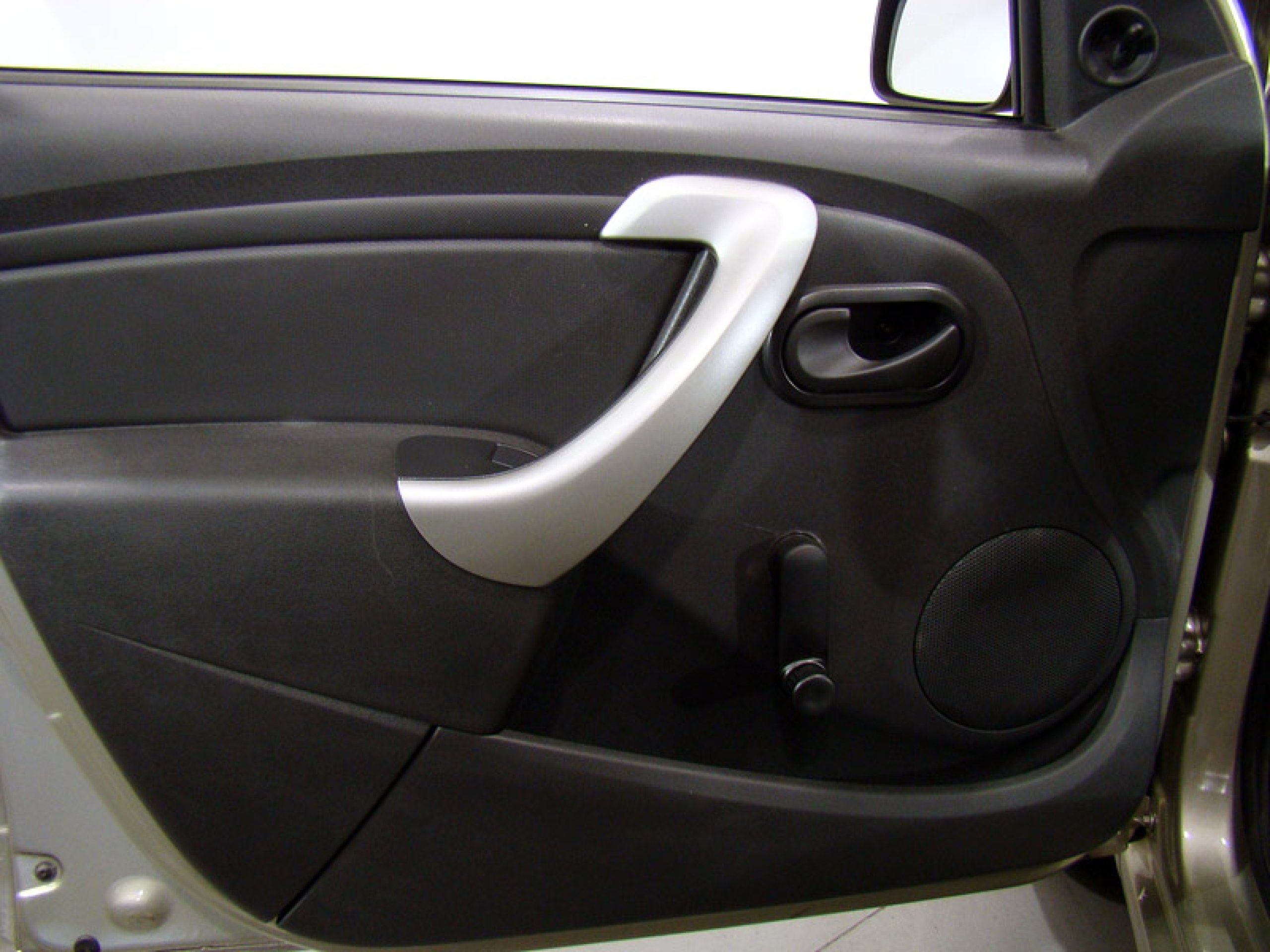 Foto Dacia Sandero 25