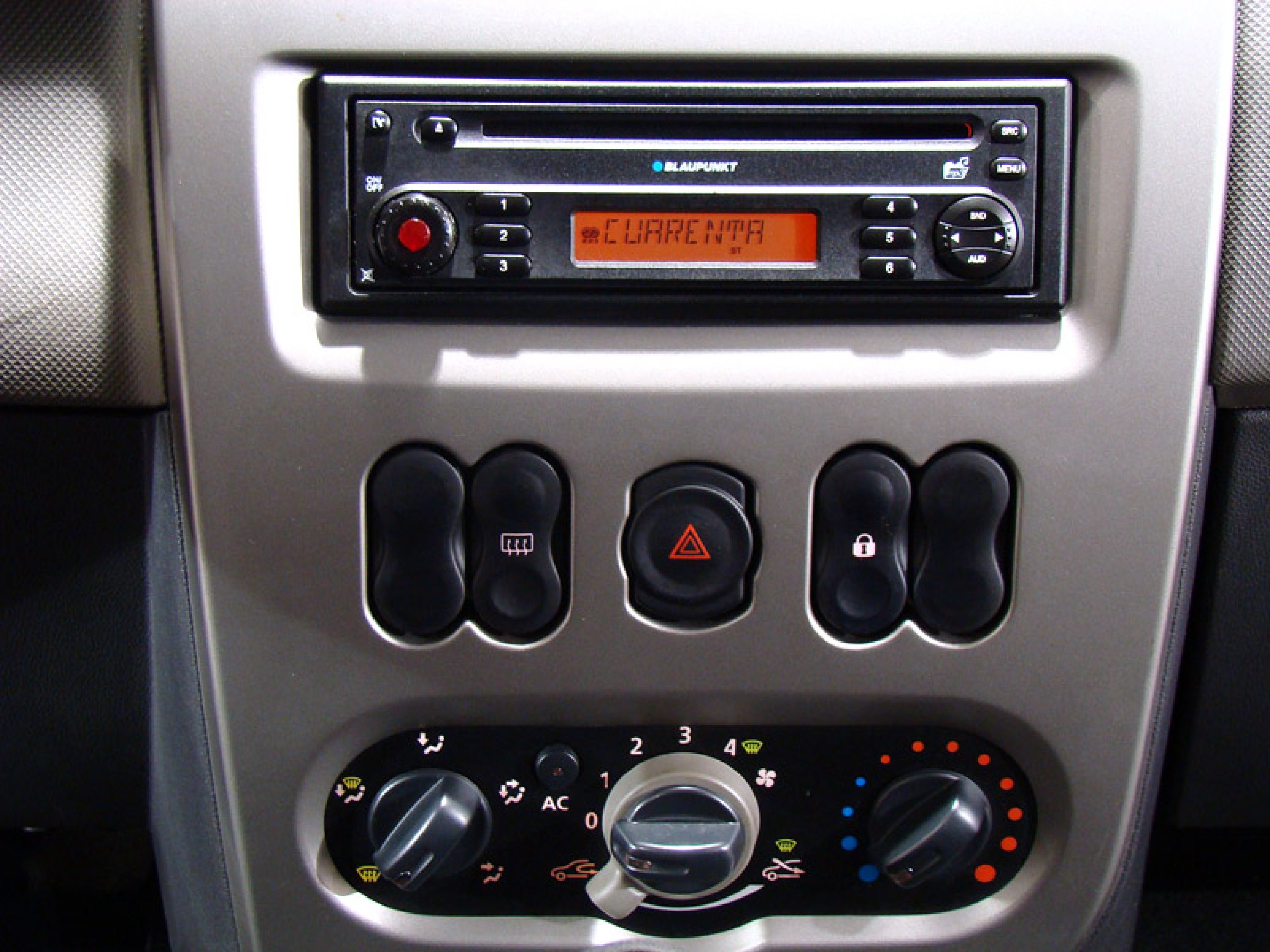 Foto Dacia Sandero 26