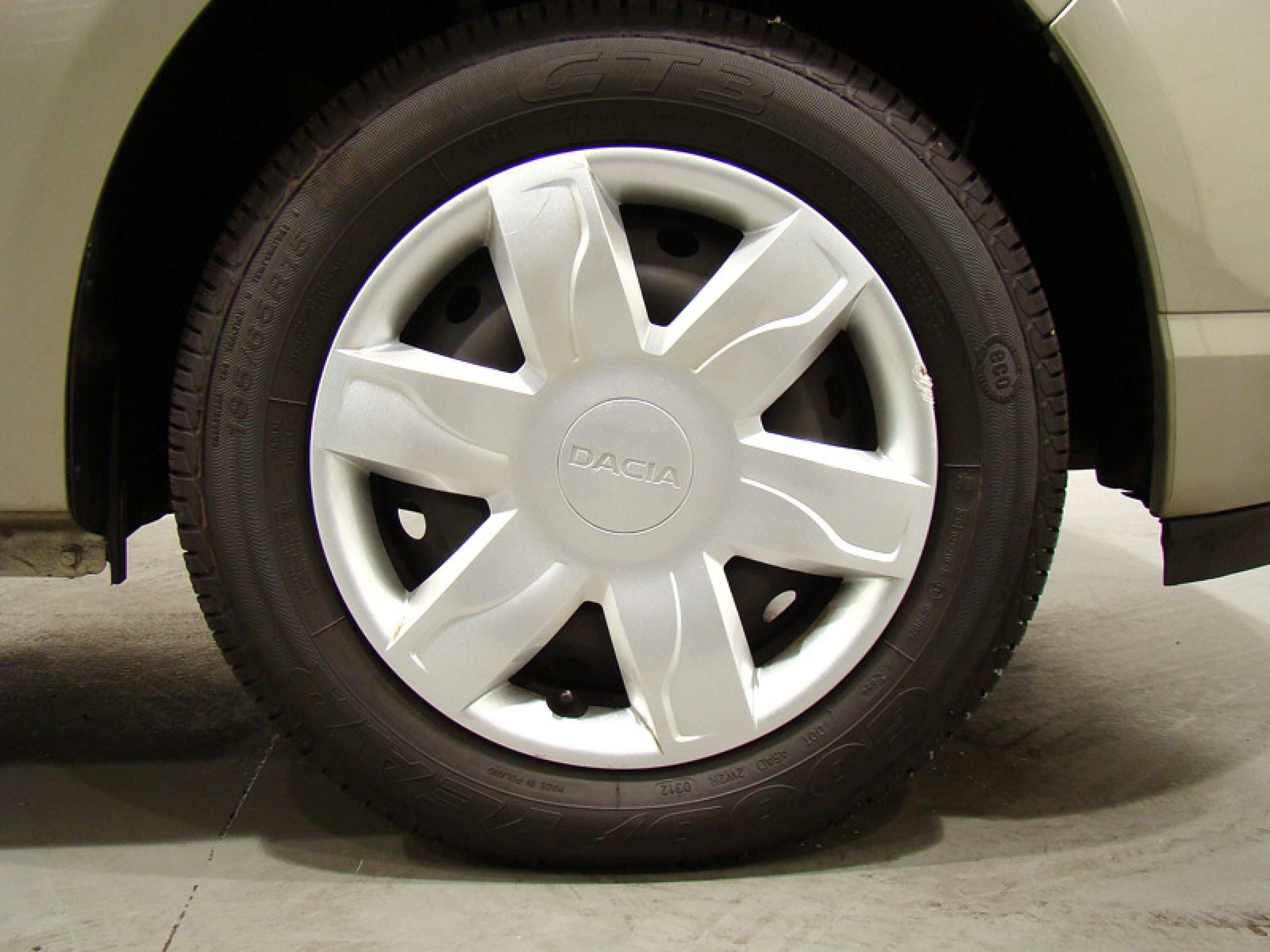Foto Dacia Sandero 30