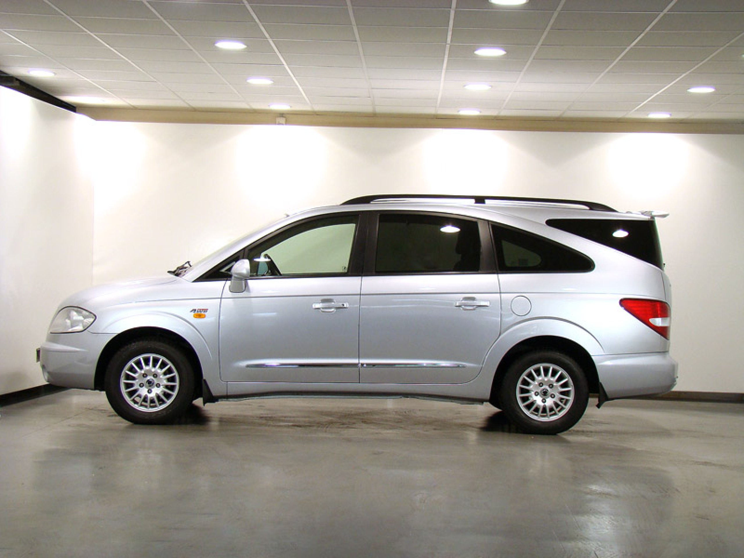 Foto Ssangyong Rodius 2