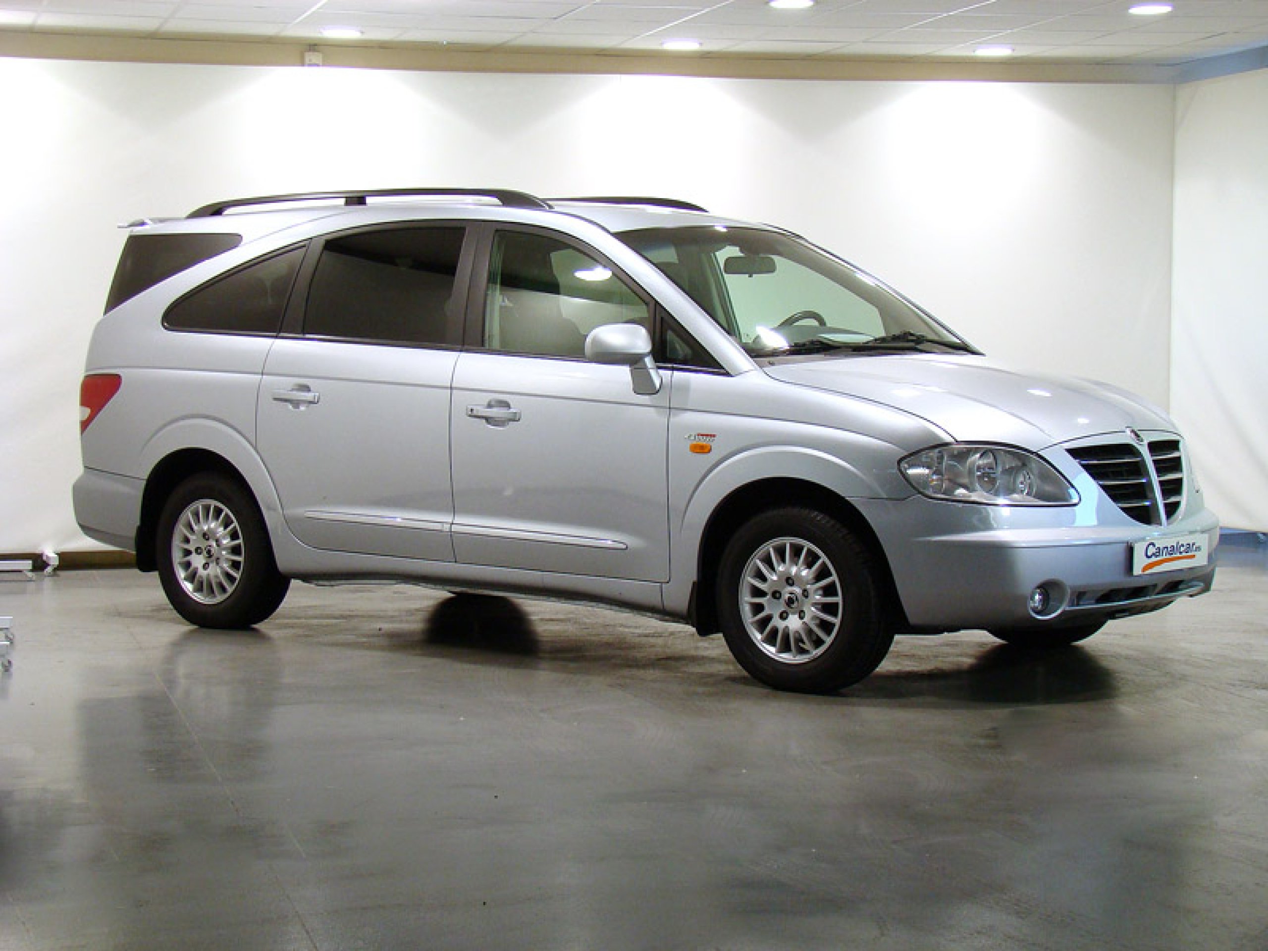 Foto Ssangyong Rodius 7