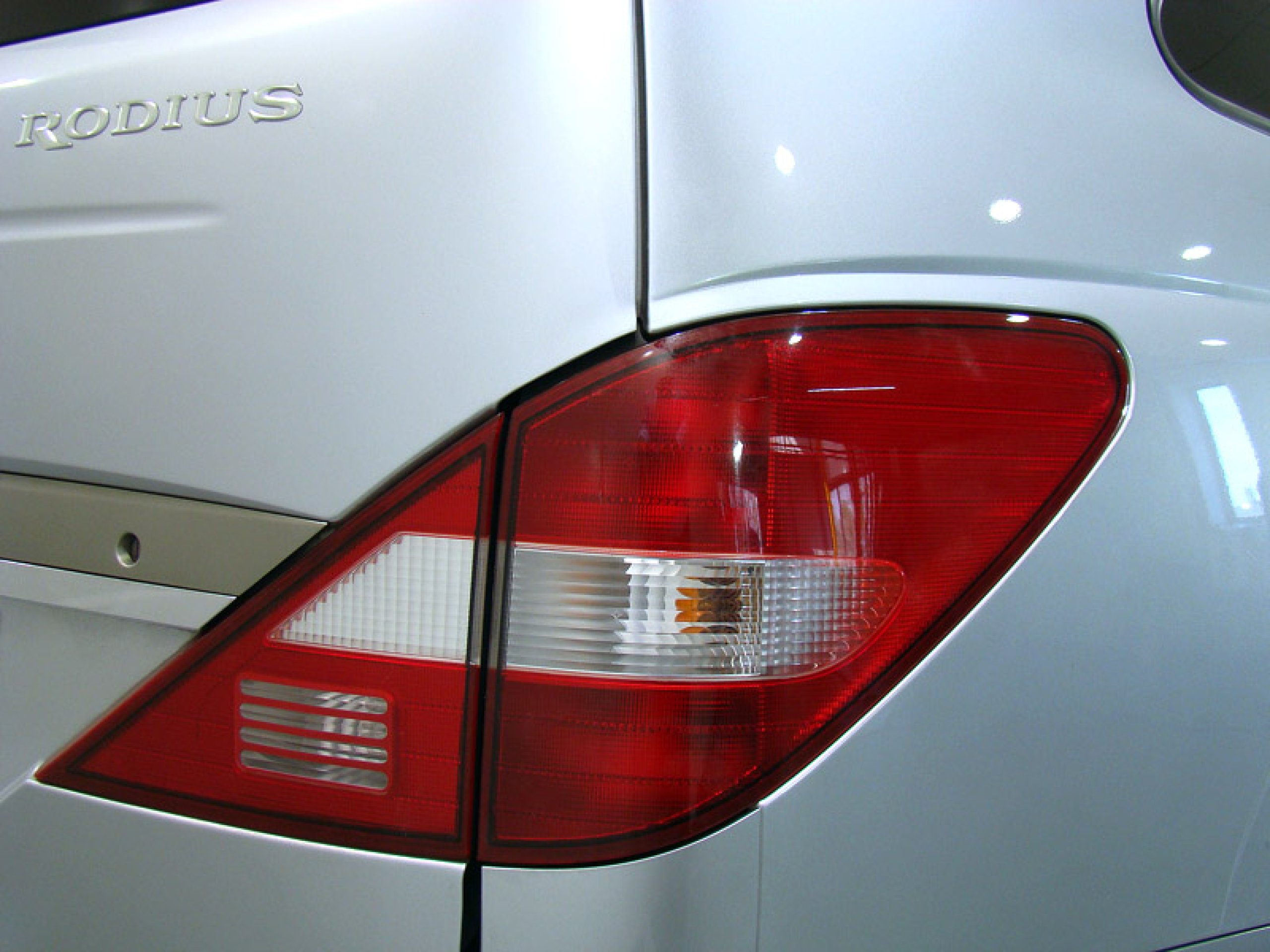 Foto Ssangyong Rodius 15