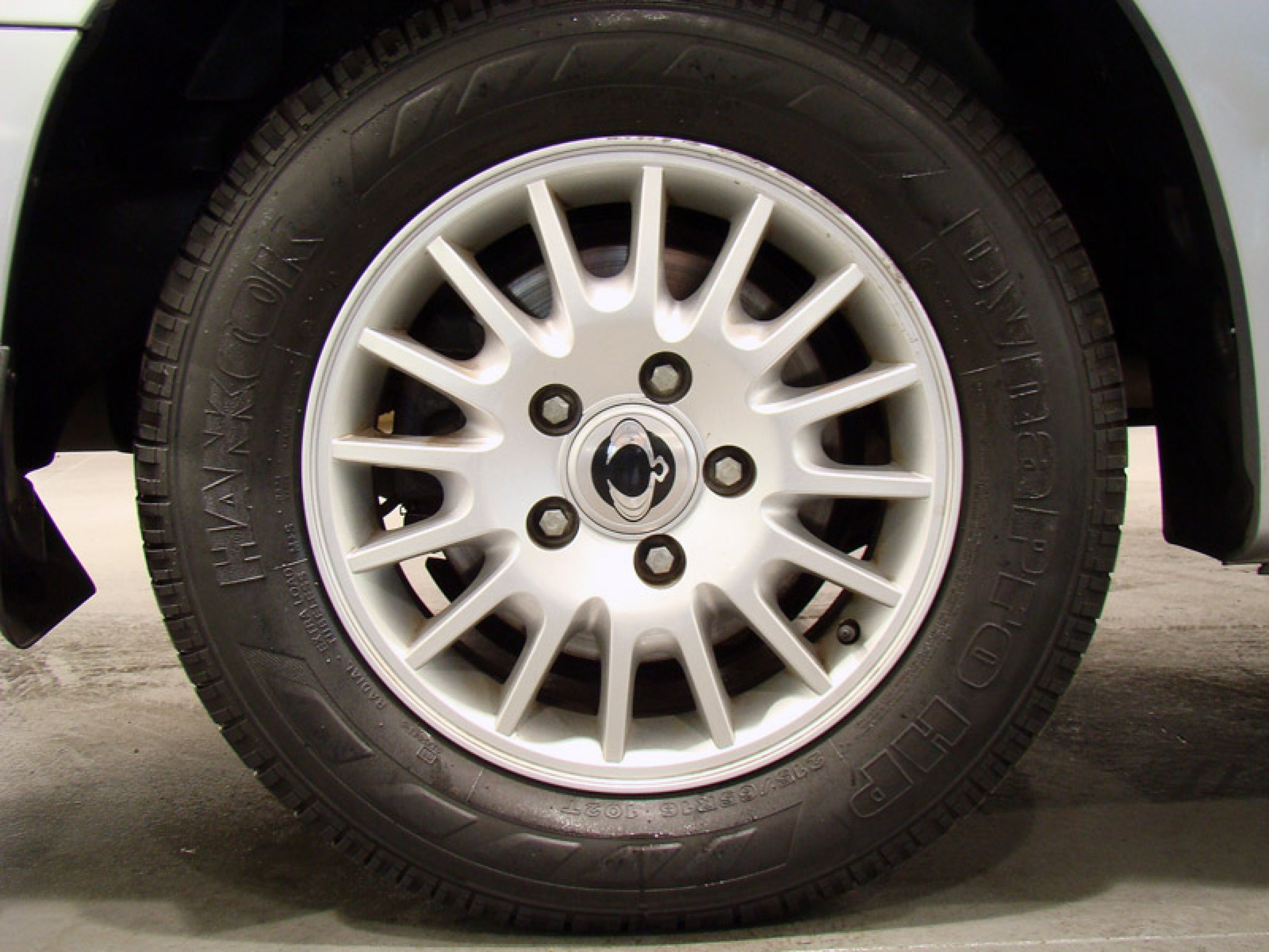 Foto Ssangyong Rodius 17
