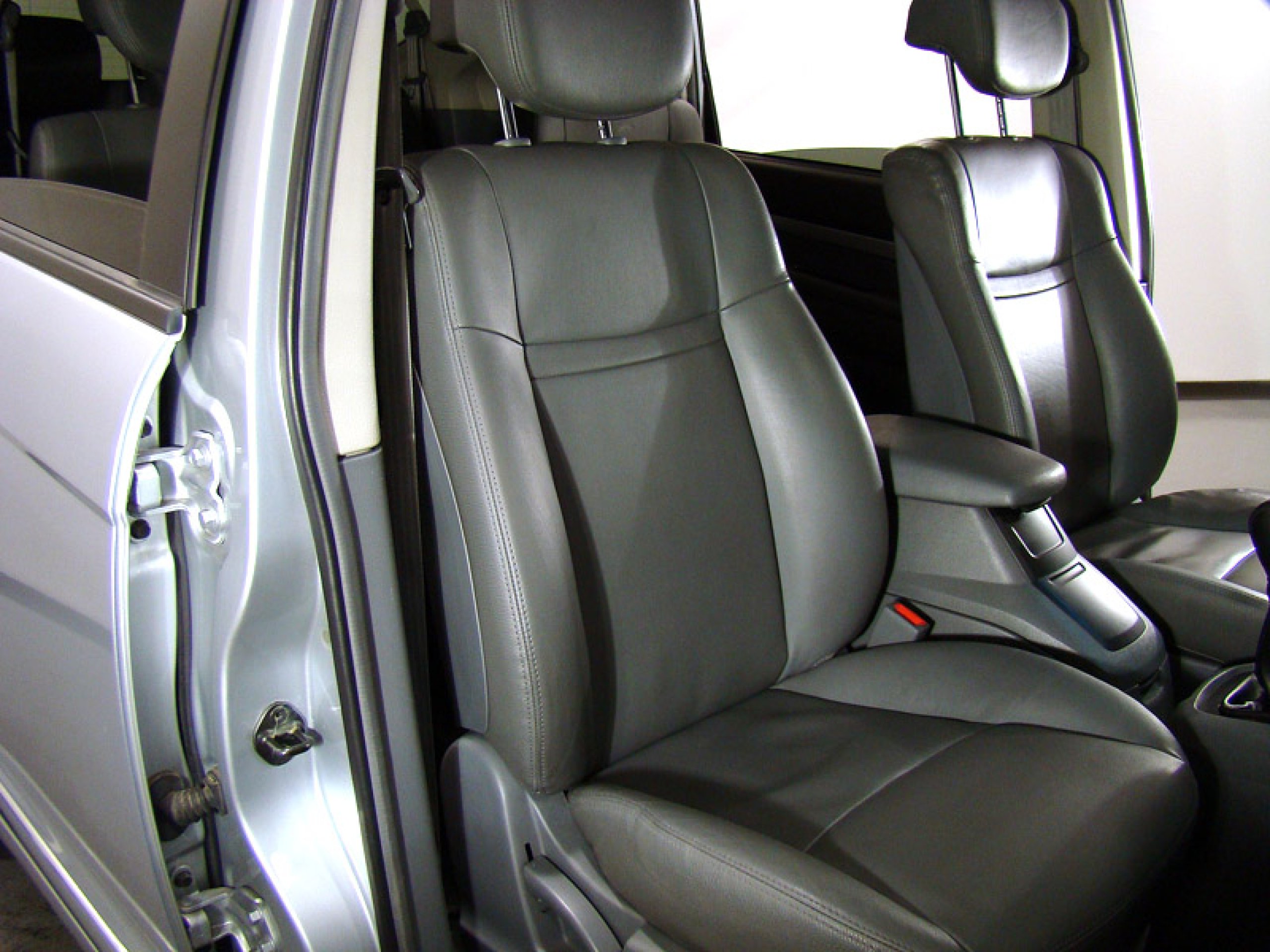 Foto Ssangyong Rodius 23