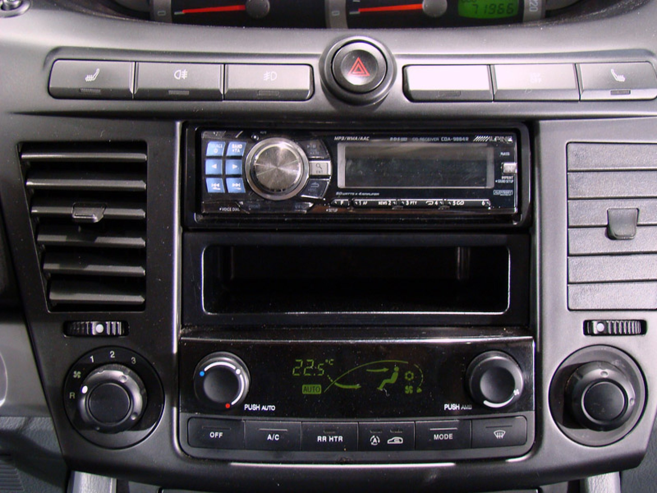 Foto Ssangyong Rodius 29