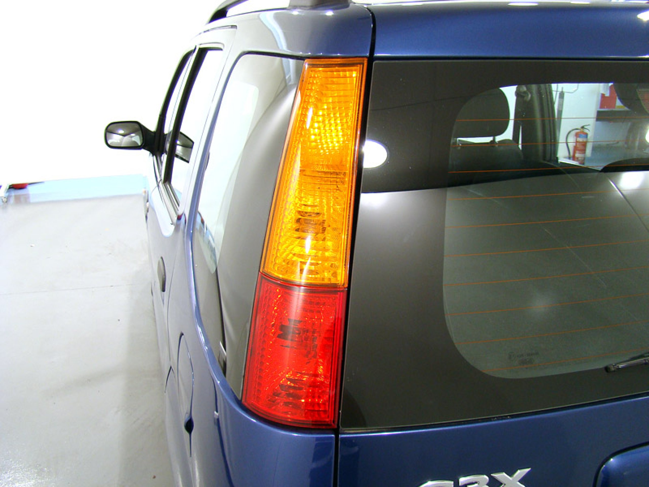 Foto Subaru Justy 15