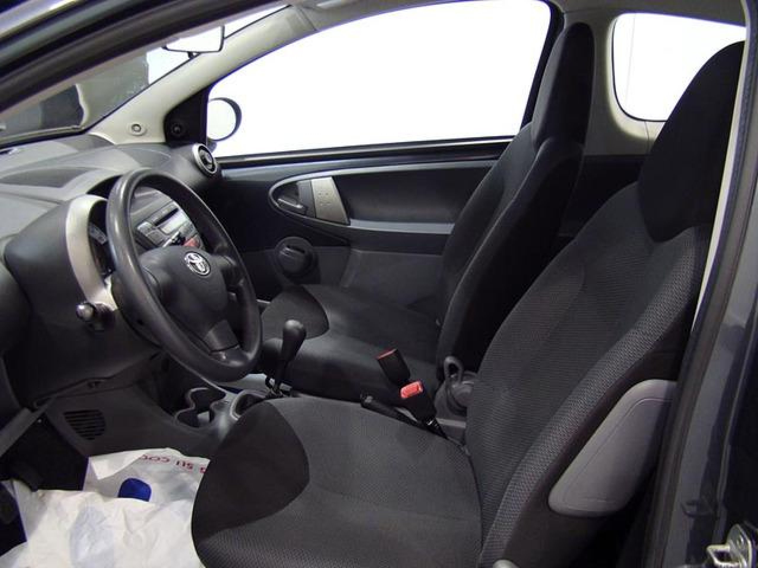 Foto Toyota Aygo 11