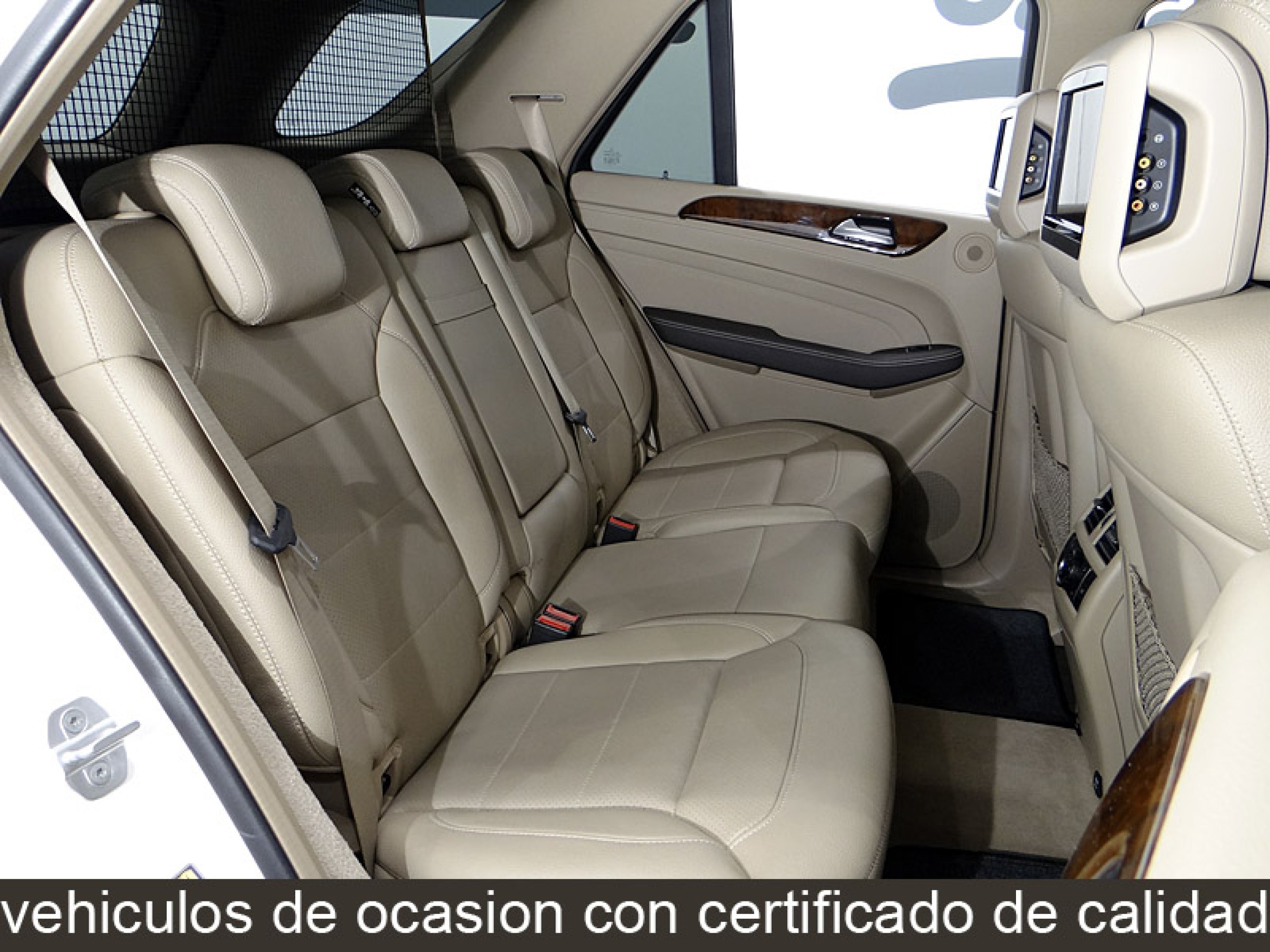 Foto Mercedes-Benz ML 350 26