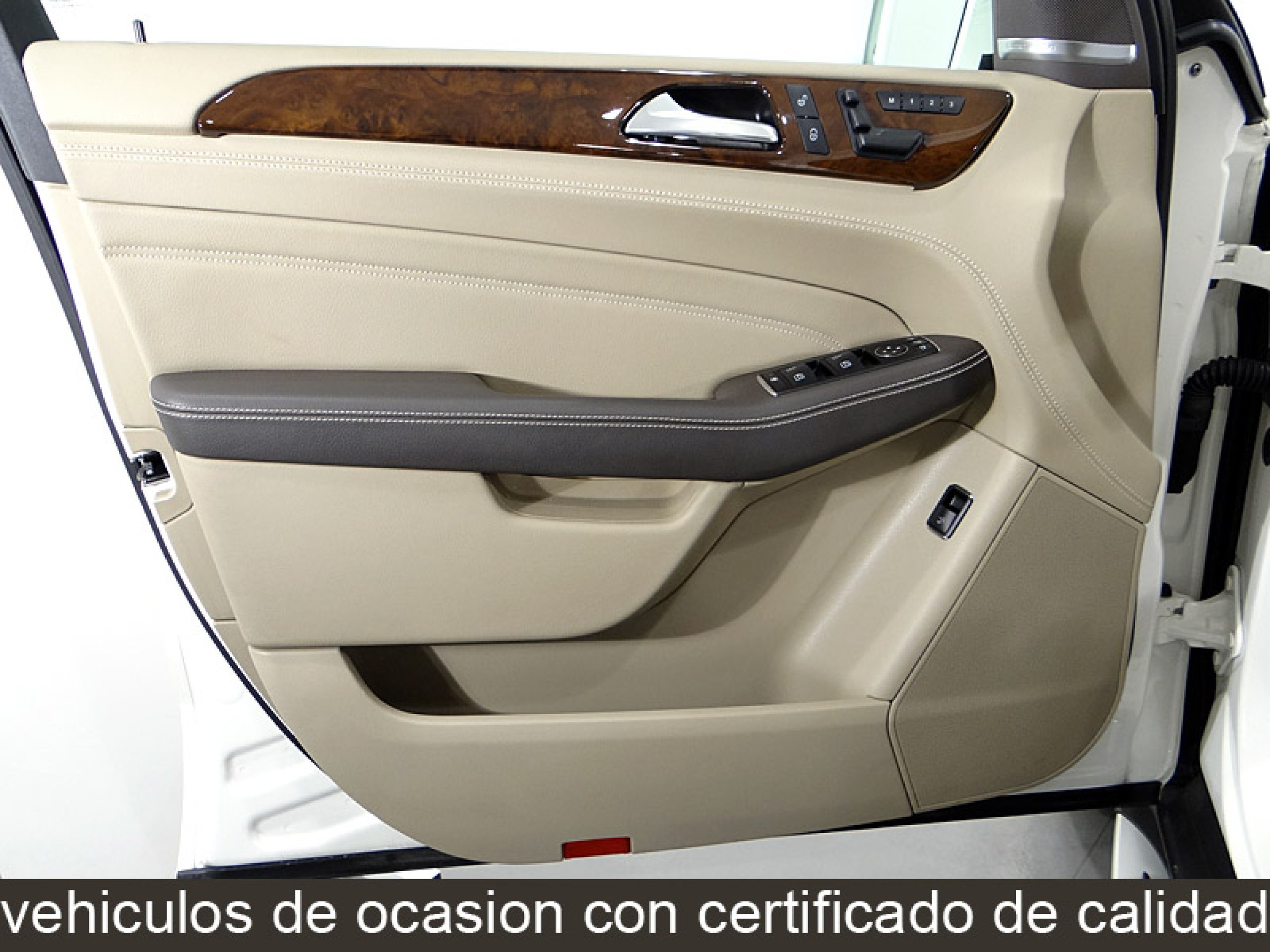 Foto Mercedes-Benz ML 350 40
