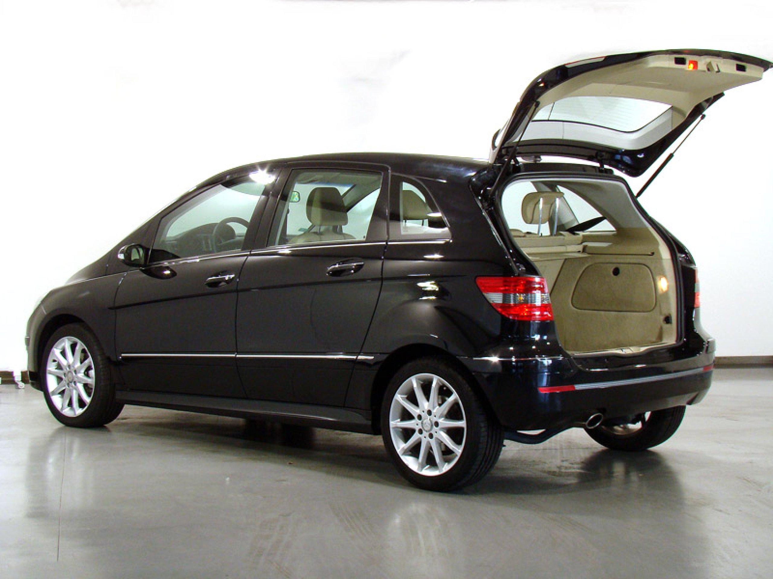 Foto Mercedes-Benz B 170 14