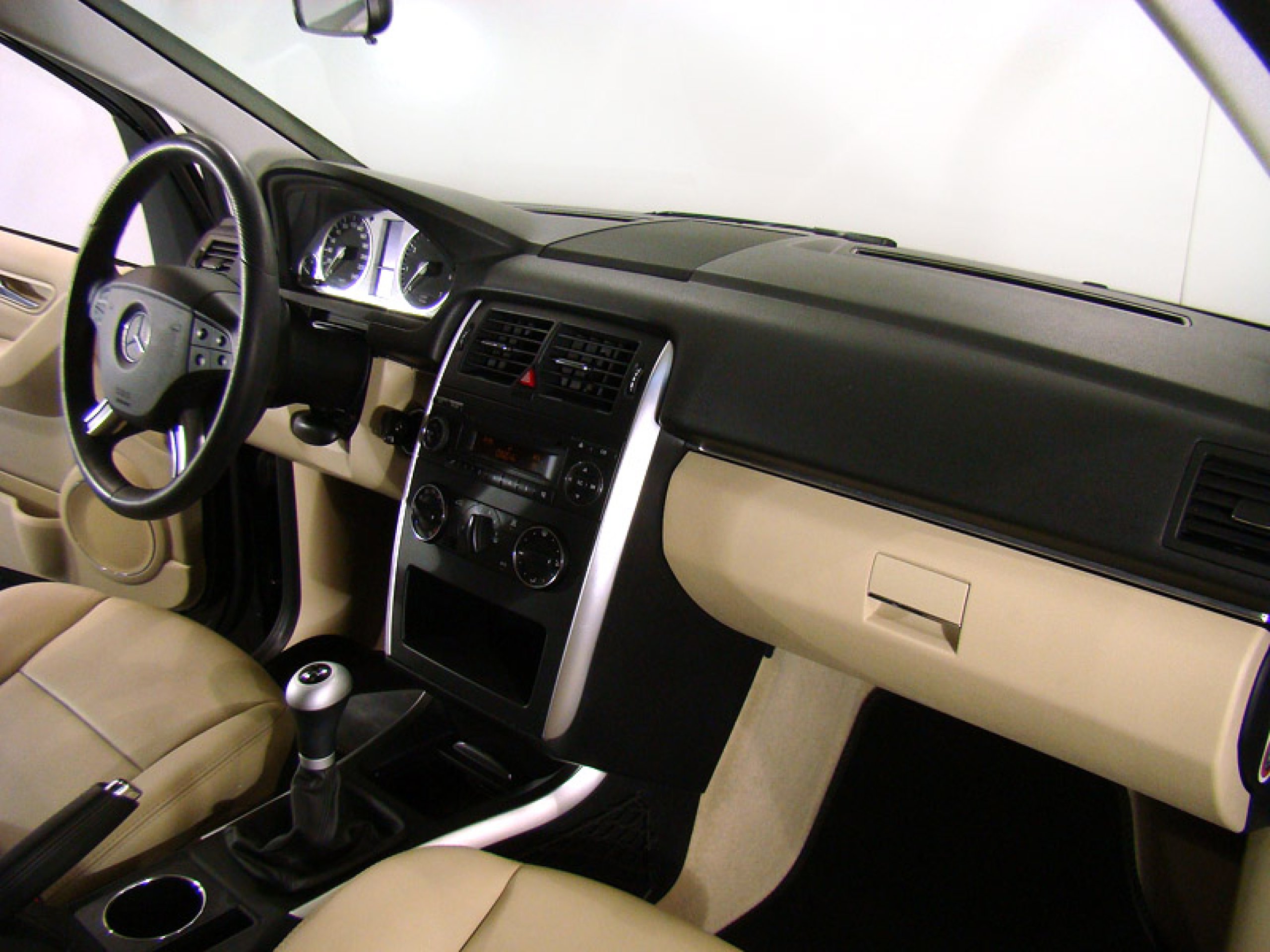Foto Mercedes-Benz B 170 28