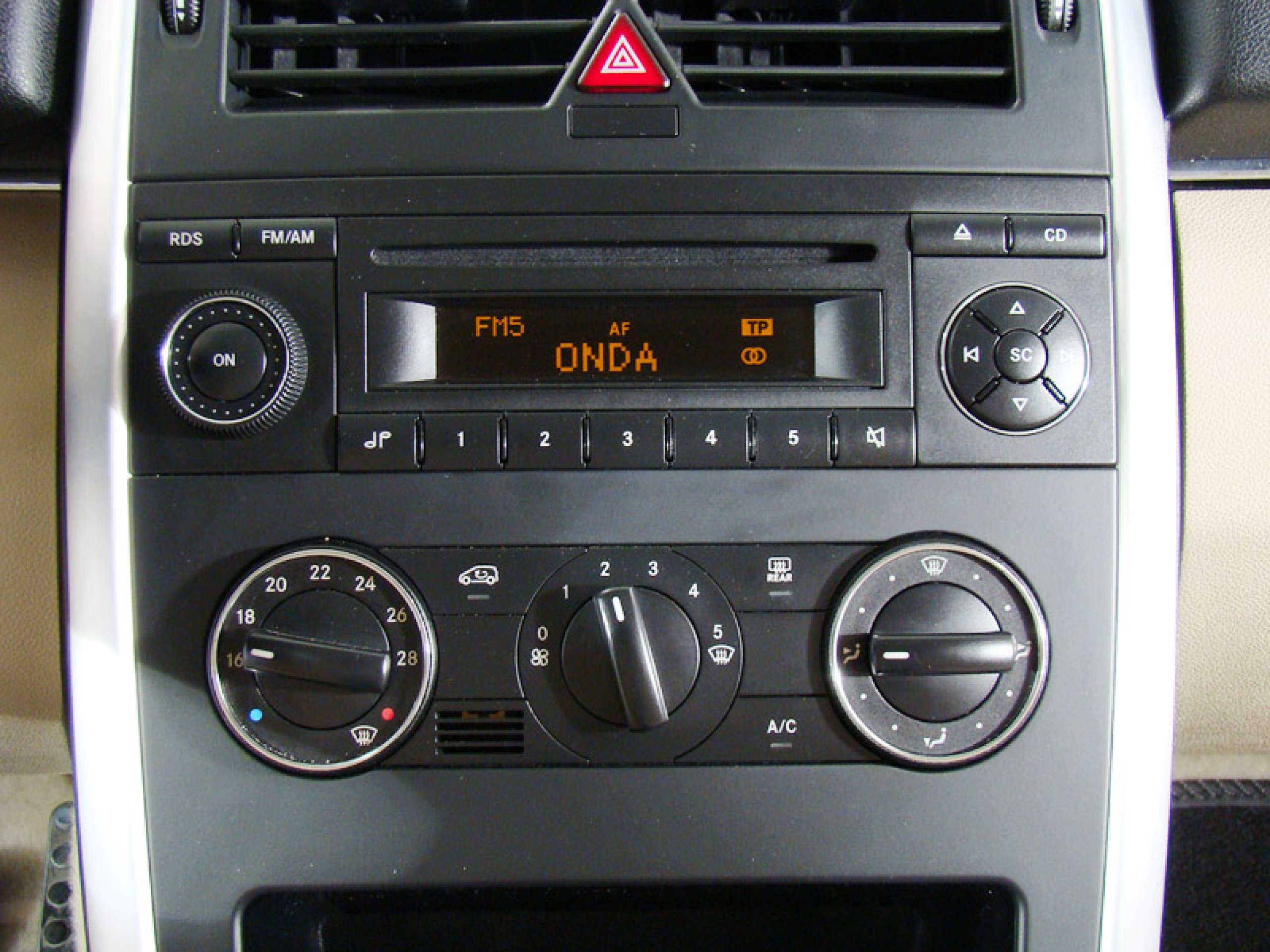 Foto Mercedes-Benz B 170 29