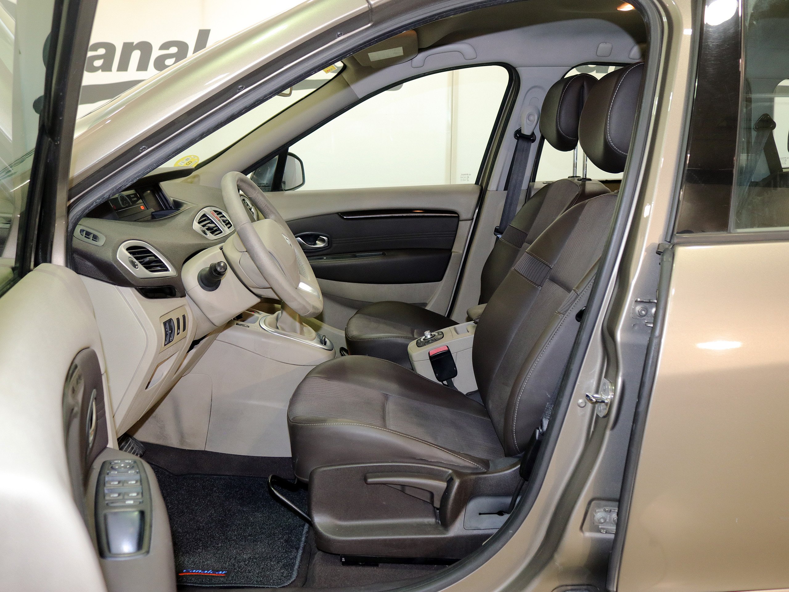 Foto Renault Grand Scenic 12