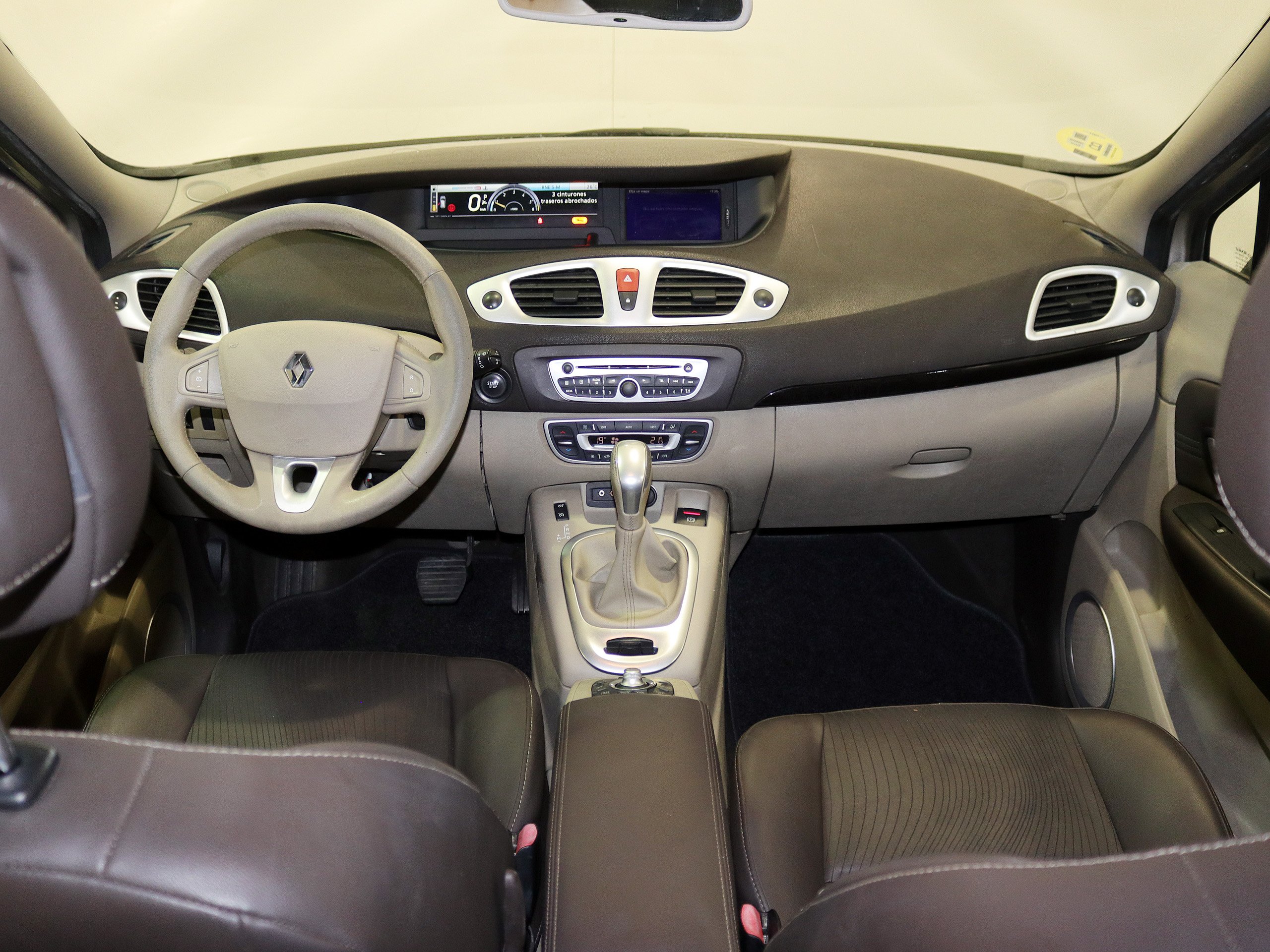 Foto Renault Grand Scenic 17