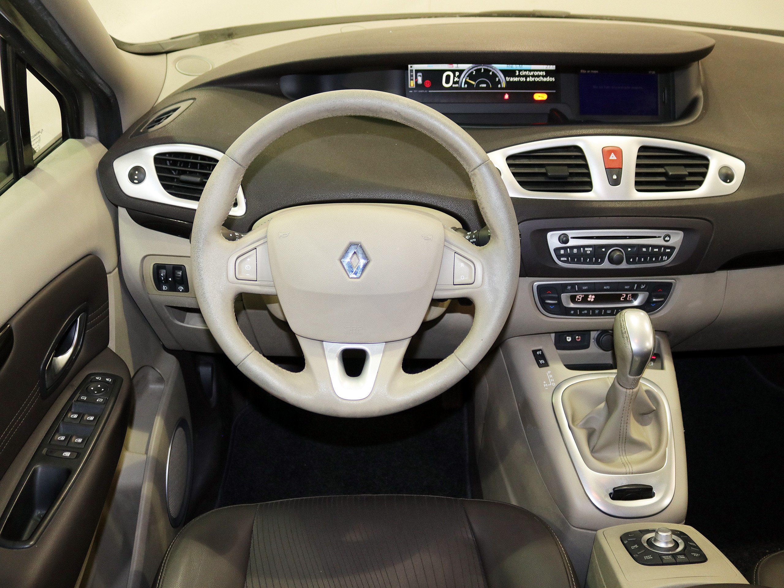Foto Renault Grand Scenic 18