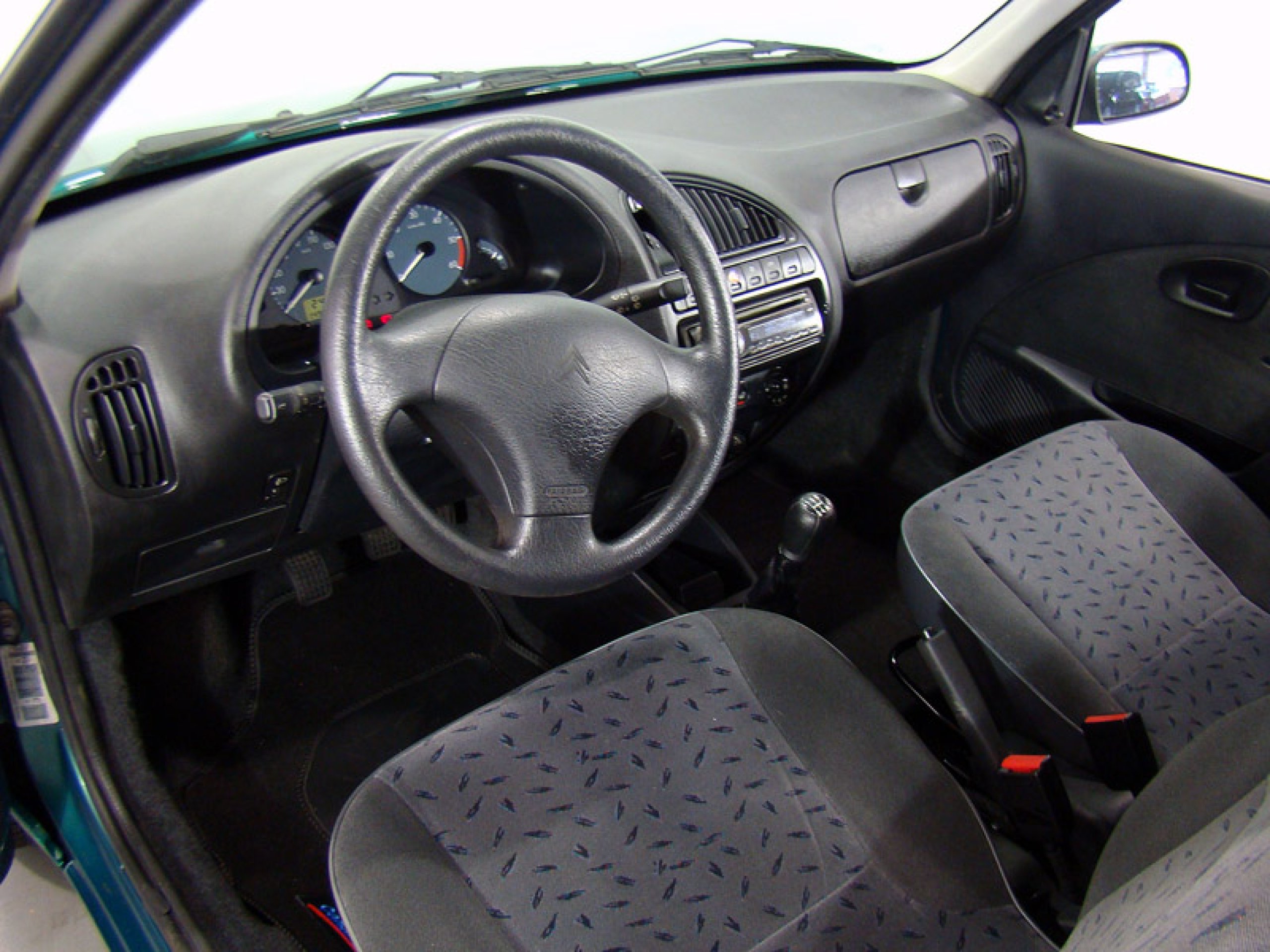 Foto Citroen SAXO 25
