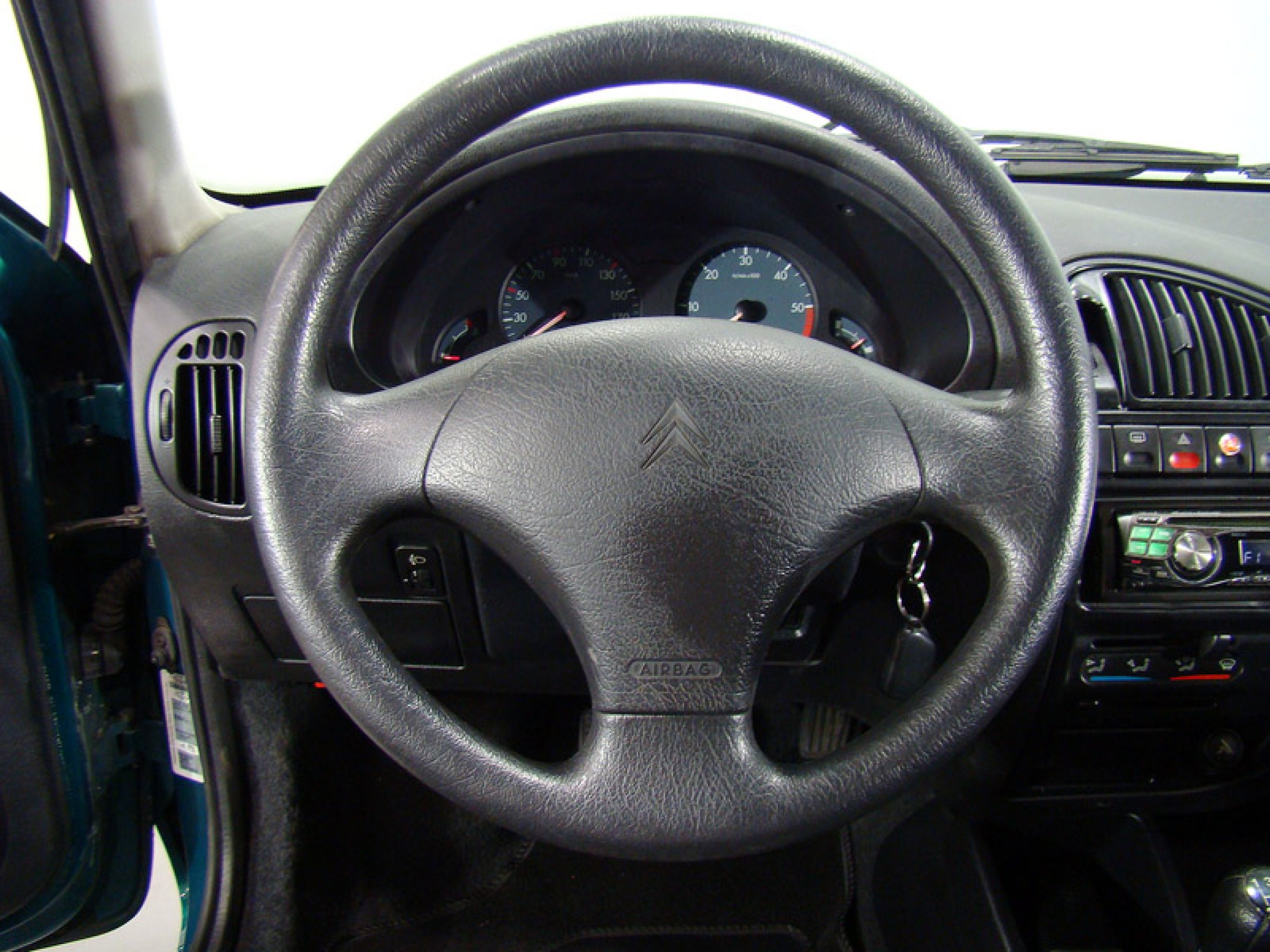 Foto Citroen SAXO 28