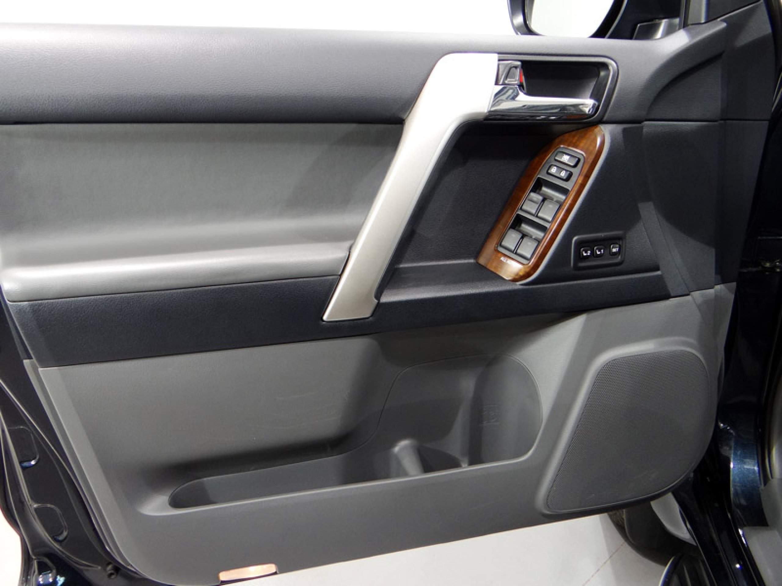 Foto Toyota Land Cruiser 32