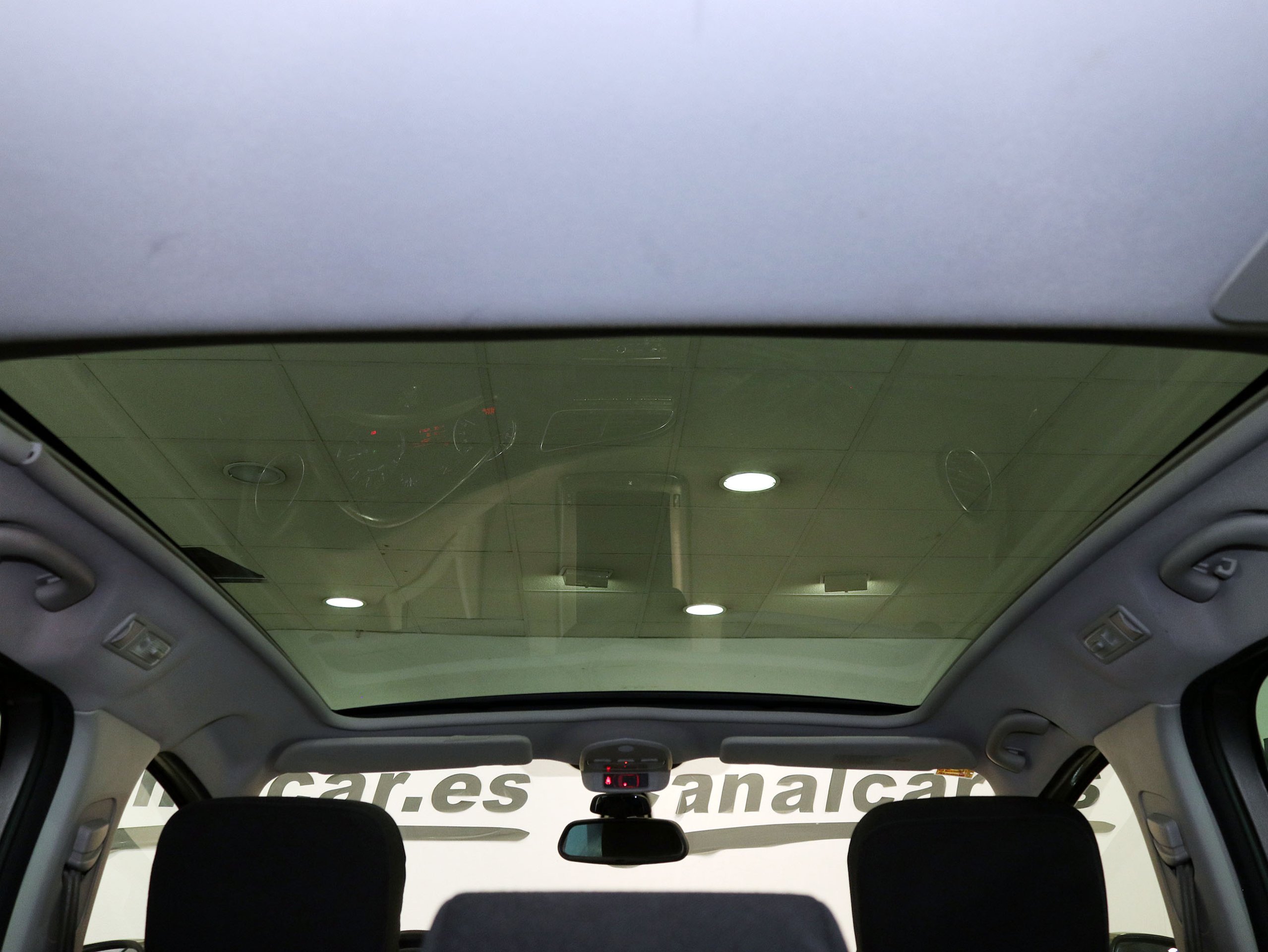 Foto Peugeot 5008 16