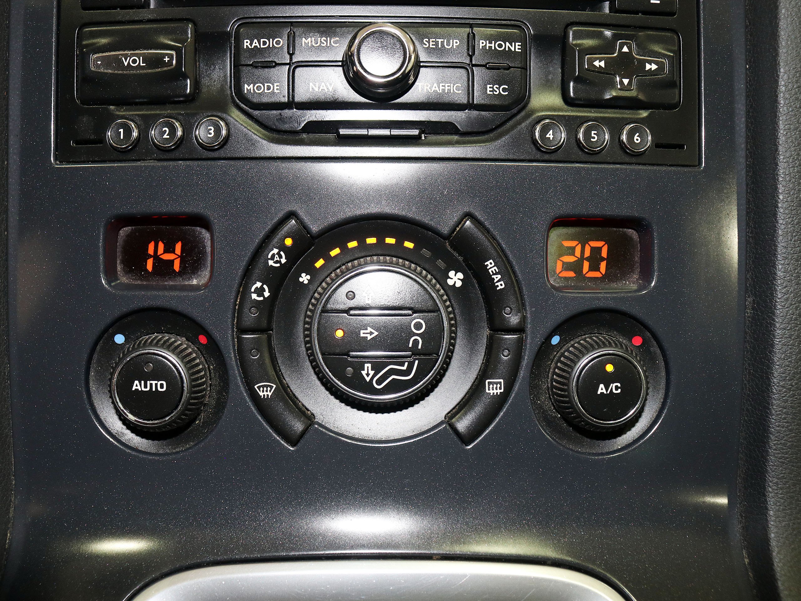 Foto Peugeot 5008 23
