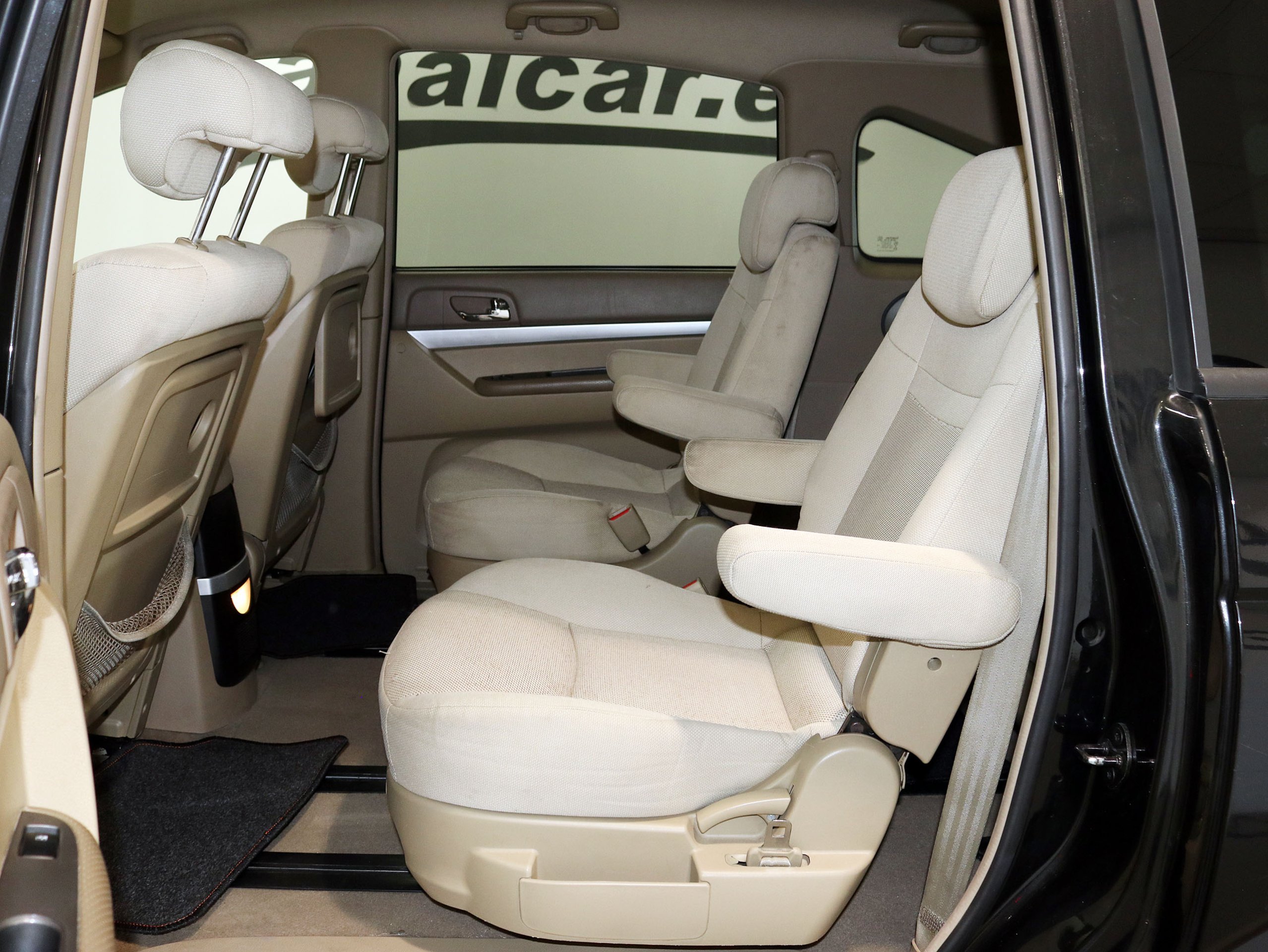 Foto Ssangyong Rodius 11
