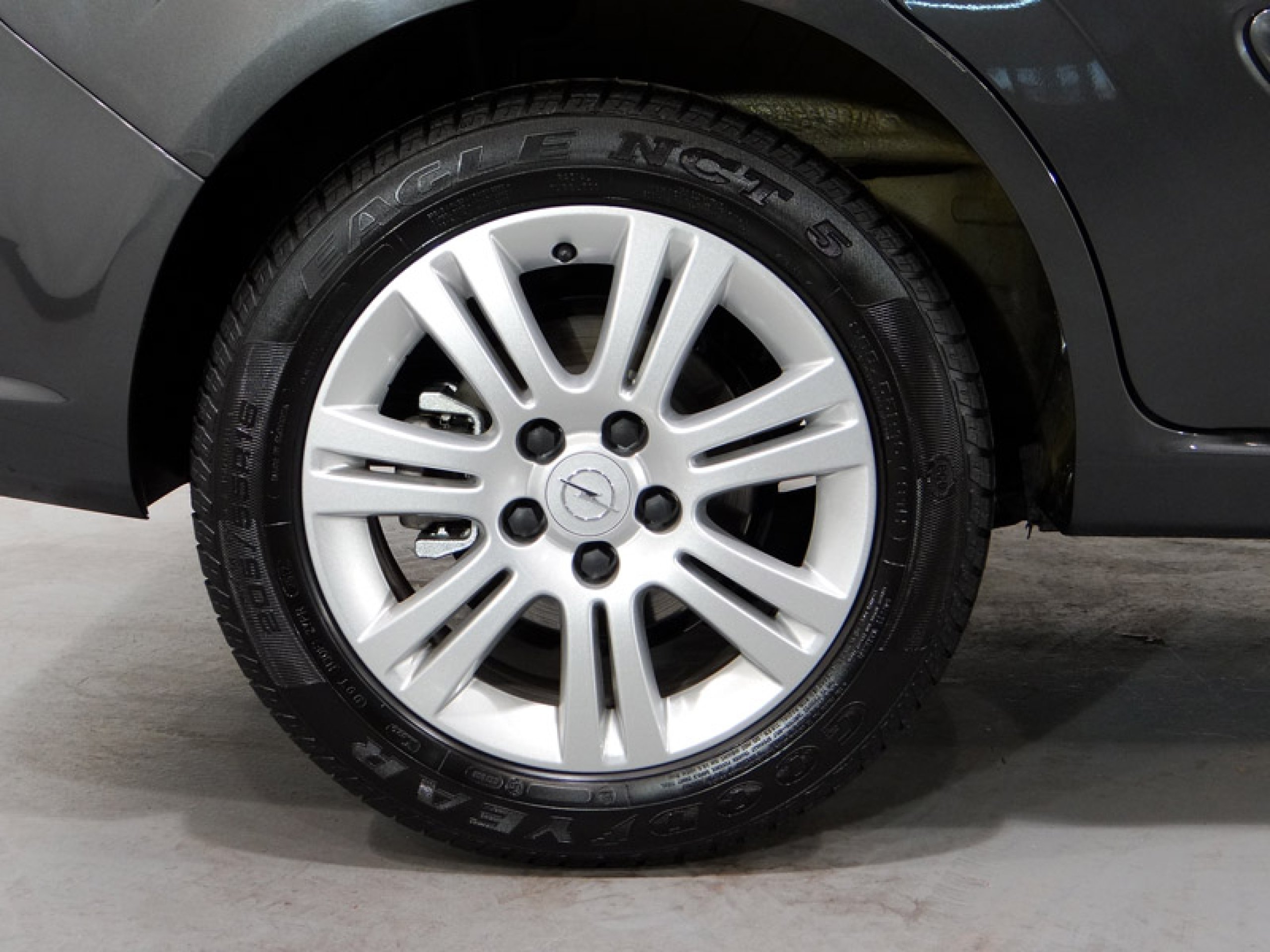 Foto Opel Zafira 45