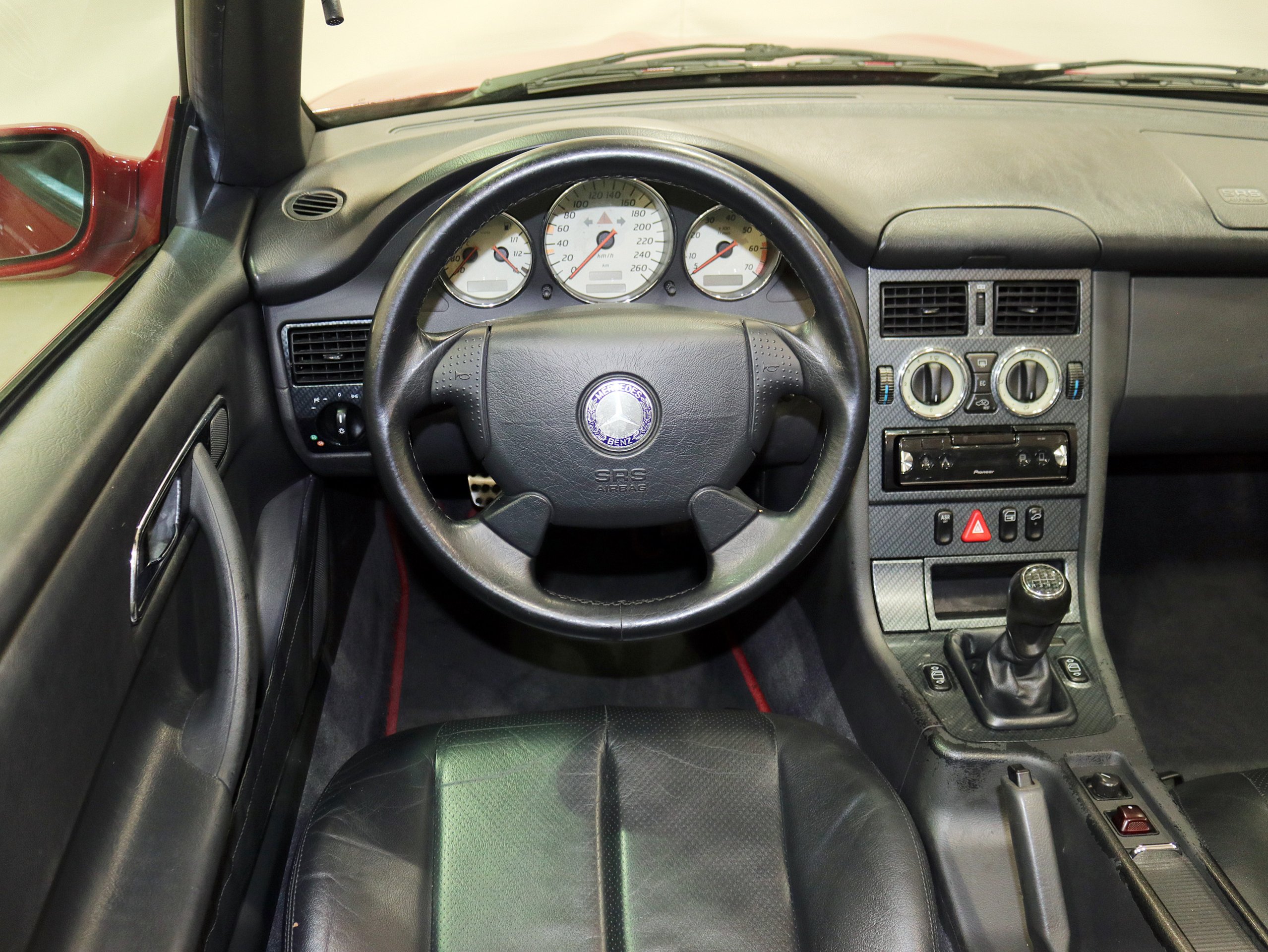 Foto Mercedes-Benz SLK 16 Foto Mercedes-Benz SLK 16