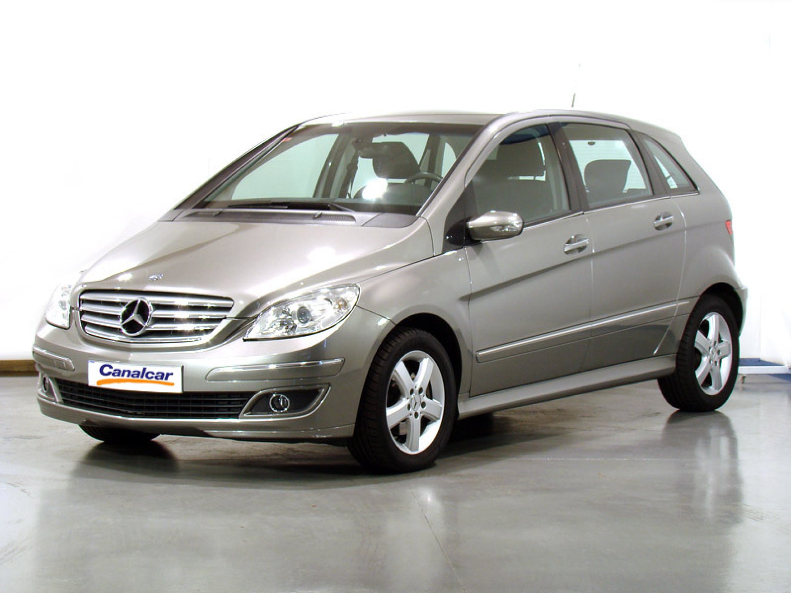 Foto Mercedes-Benz B 180 2