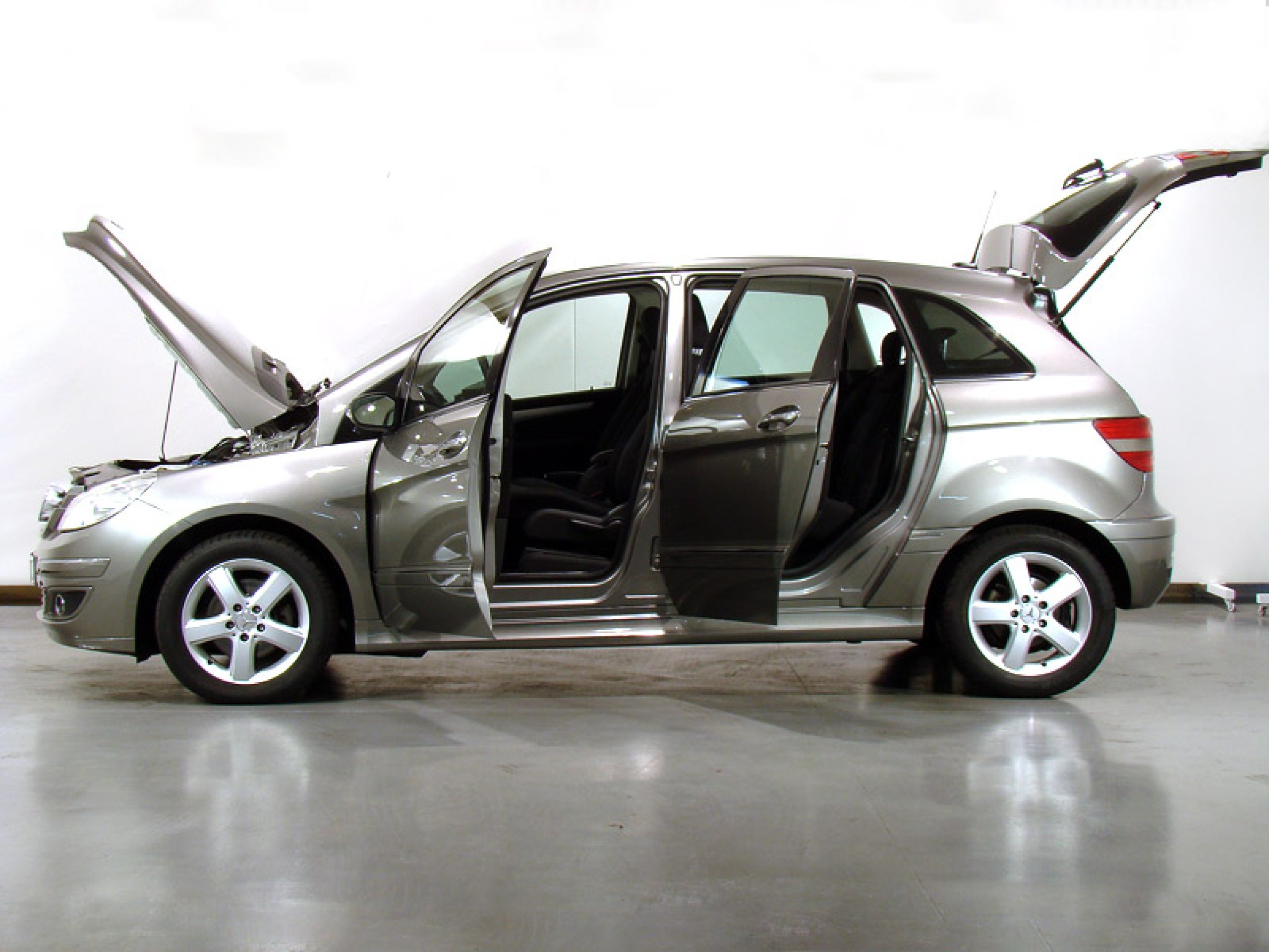 Foto Mercedes-Benz B 180 14
