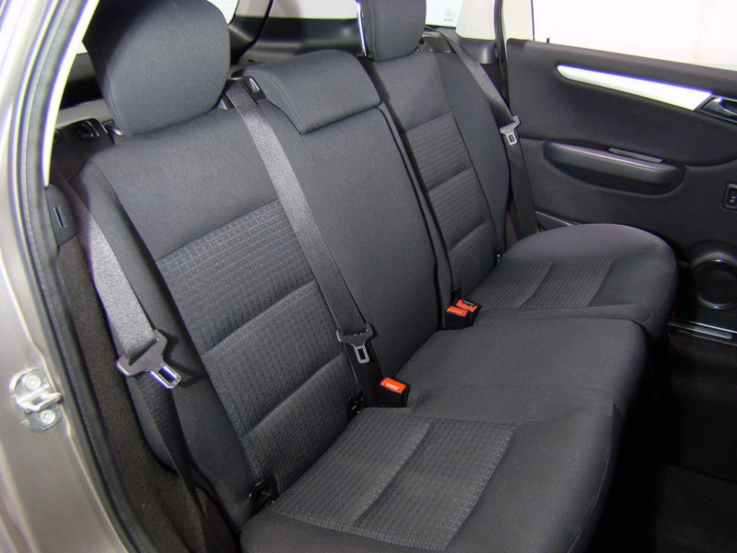 Foto Mercedes-Benz B 180 23
